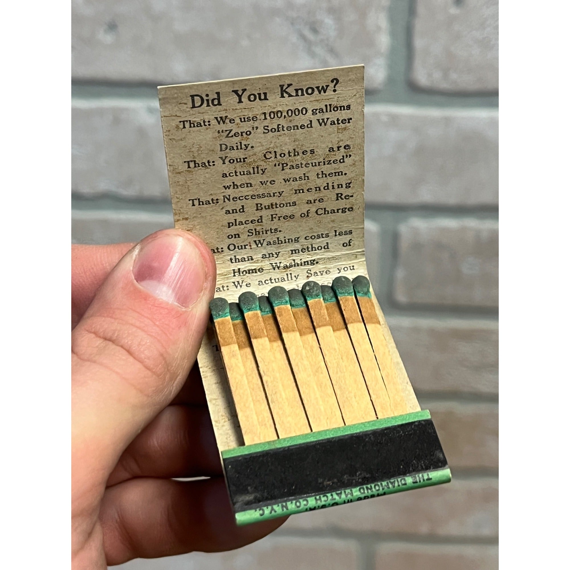 Vintage Slick's Washing Fort Wayne Indiana Washwoman Advertising FULL Matchbook