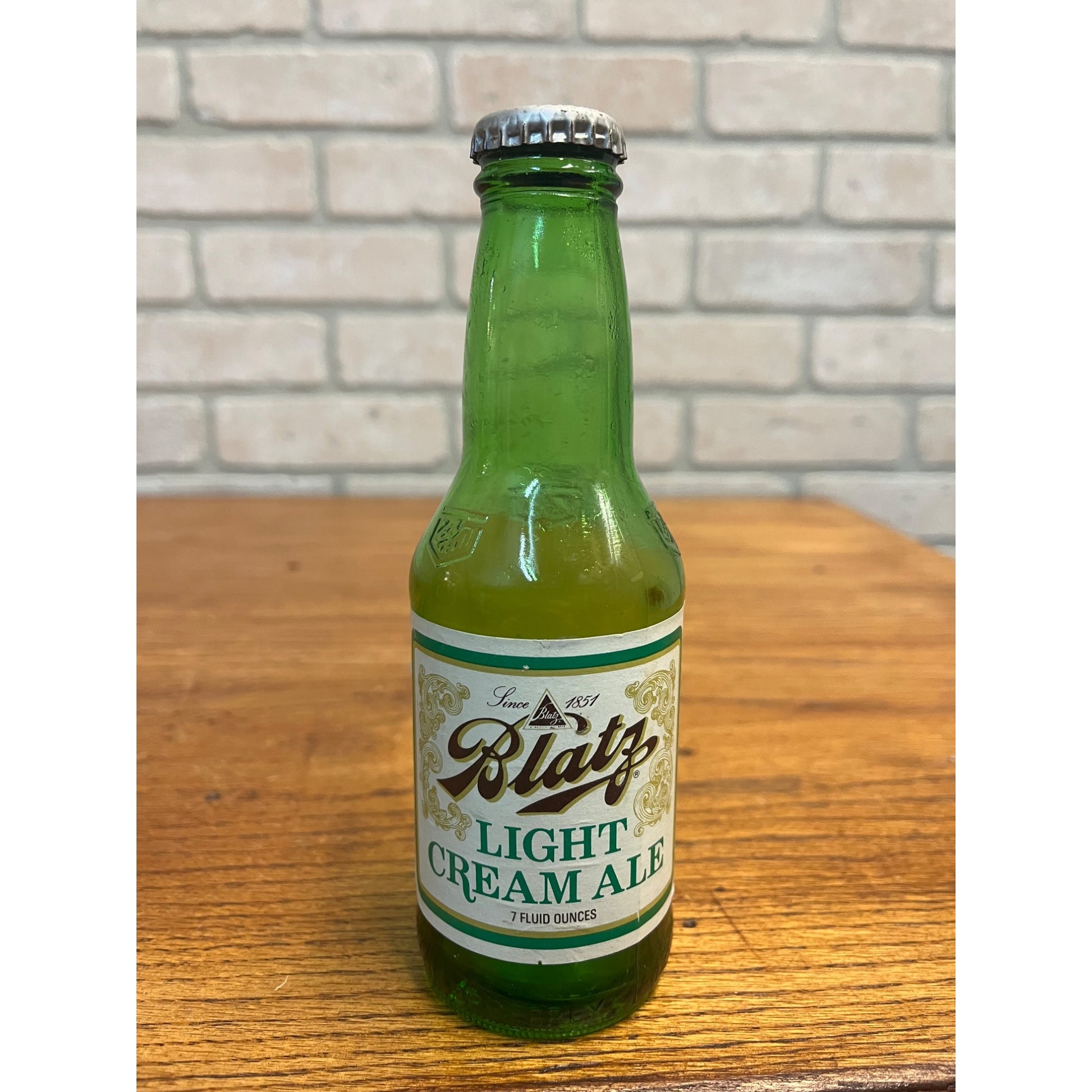 Vintage 1970s Blatz Light Cream Ale Green Beer Paper Label Bottle Heileman 7oz