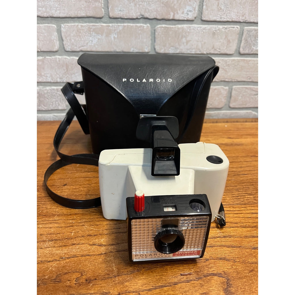 Vintage Polaroid Land Camera Swinger Model 20 w/ Carrying Case -- Untested
