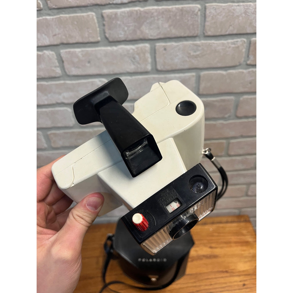 Vintage Polaroid Land Camera Swinger Model 20 w/ Carrying Case -- Untested