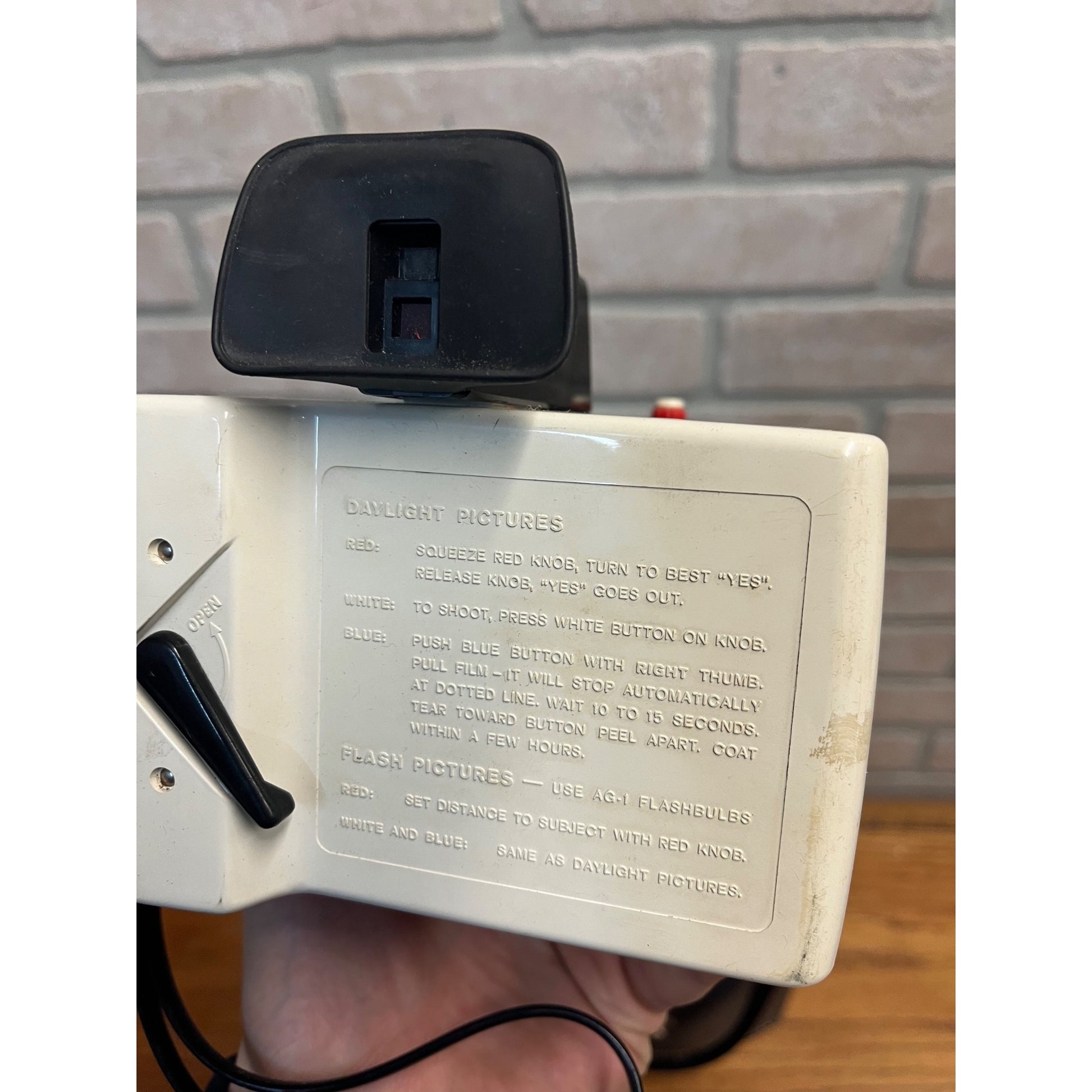 Vintage Polaroid Land Camera Swinger Model 20 w/ Carrying Case -- Untested