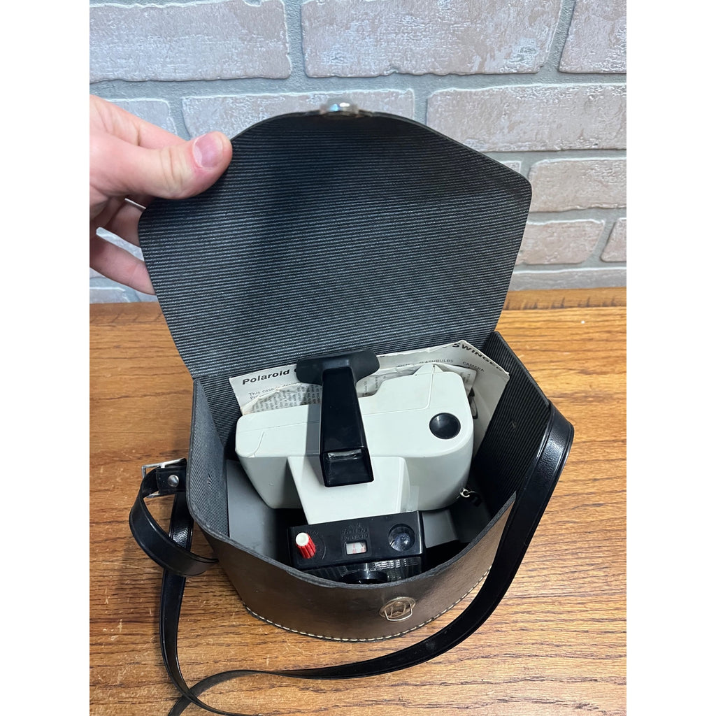 Vintage Polaroid Land Camera Swinger Model 20 w/ Carrying Case -- Untested