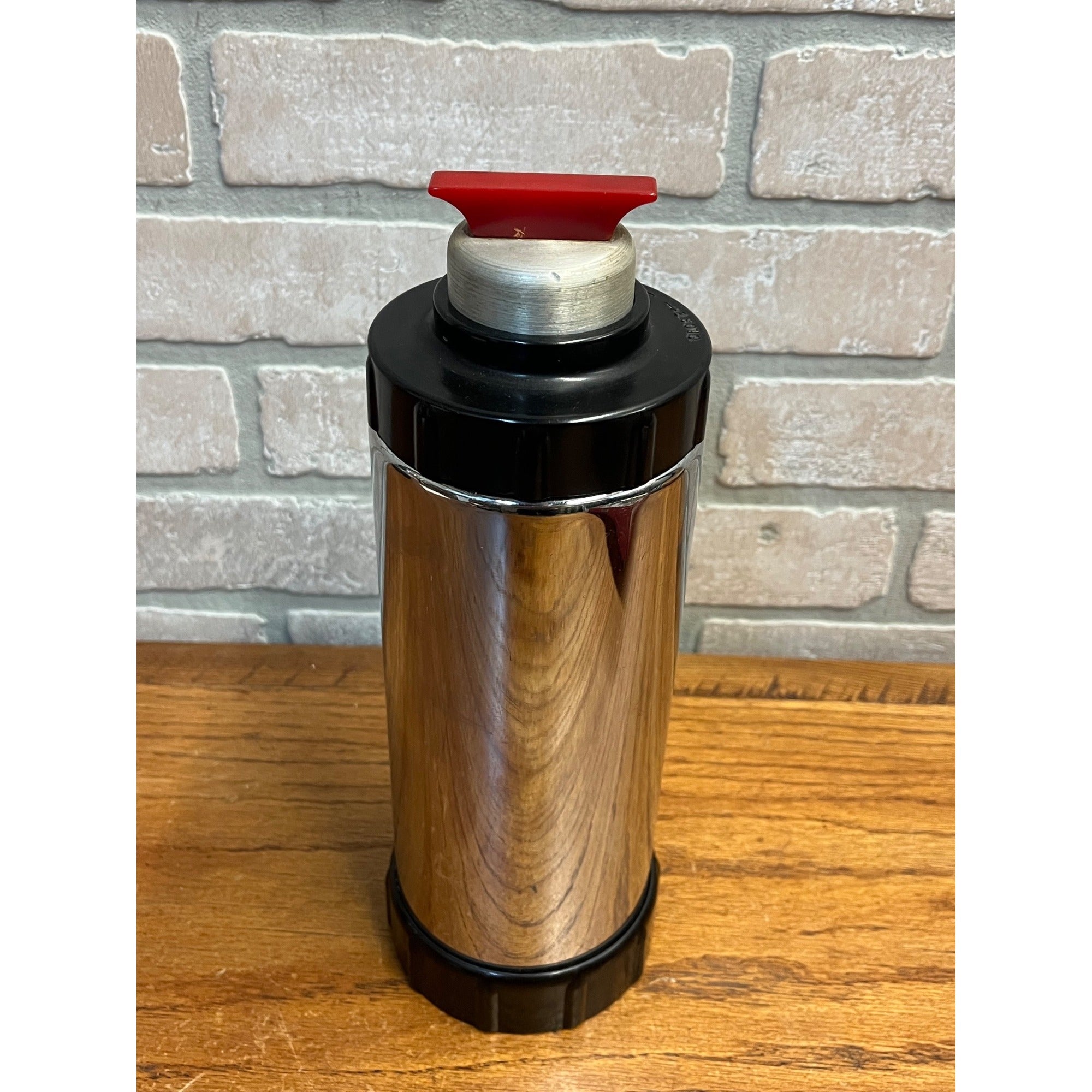 RARE Vintage Kircher West Bend Art Deco Chrome & Bakelite Cocktail Shaker (1934)