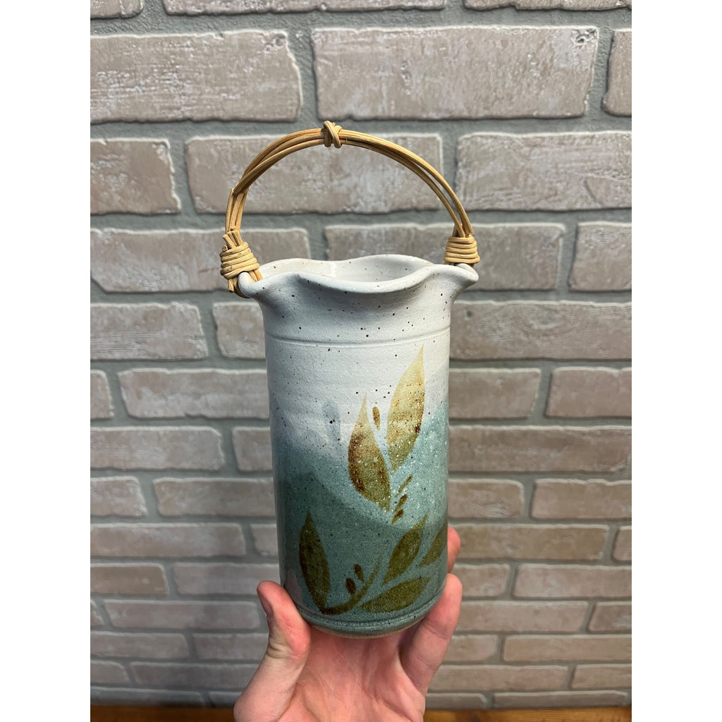 Vintage Jeff Chang Pottery Hawaii Signed scalloped Straw Handle Pattern Art Vase