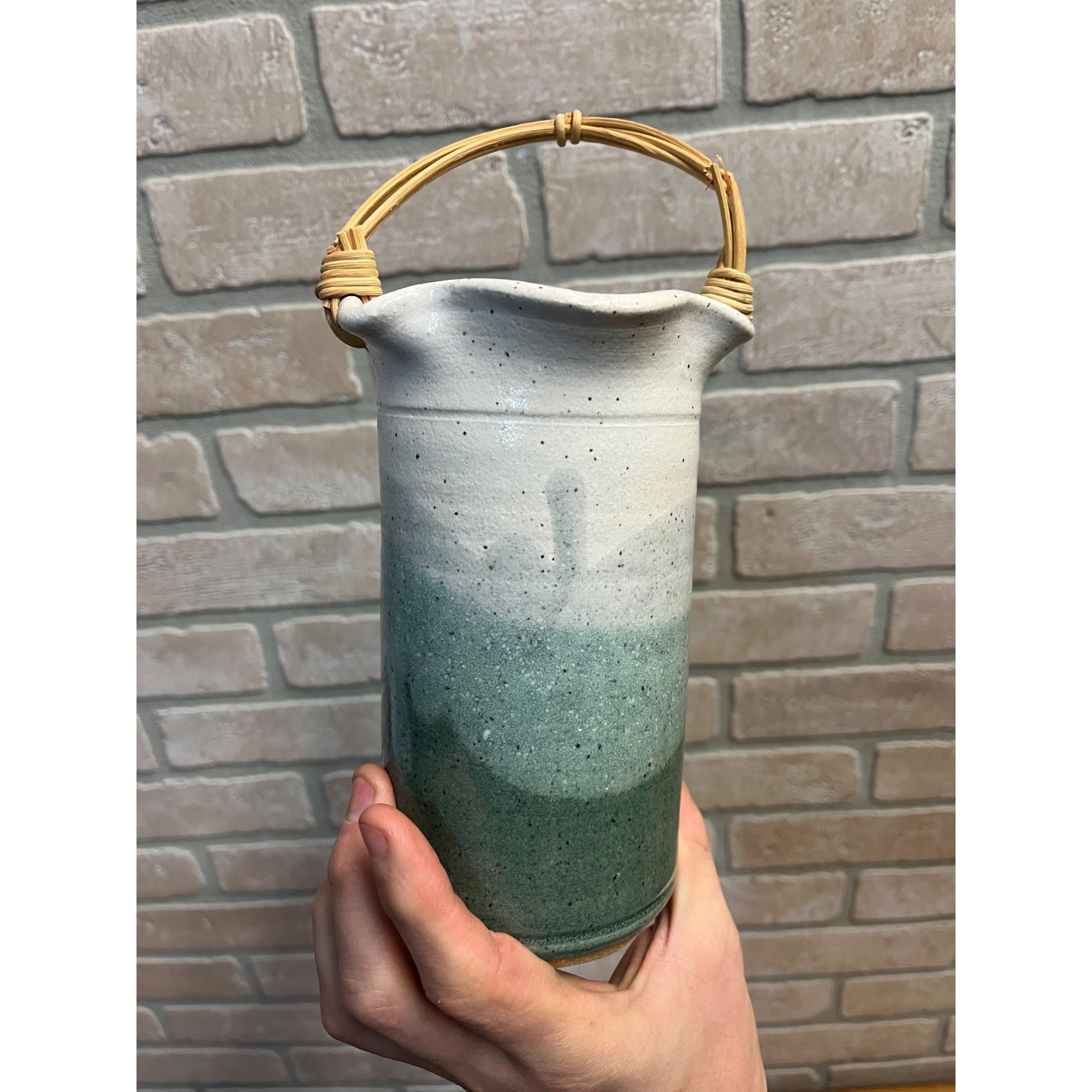 Vintage Jeff Chang Pottery Hawaii Signed scalloped Straw Handle Pattern Art Vase