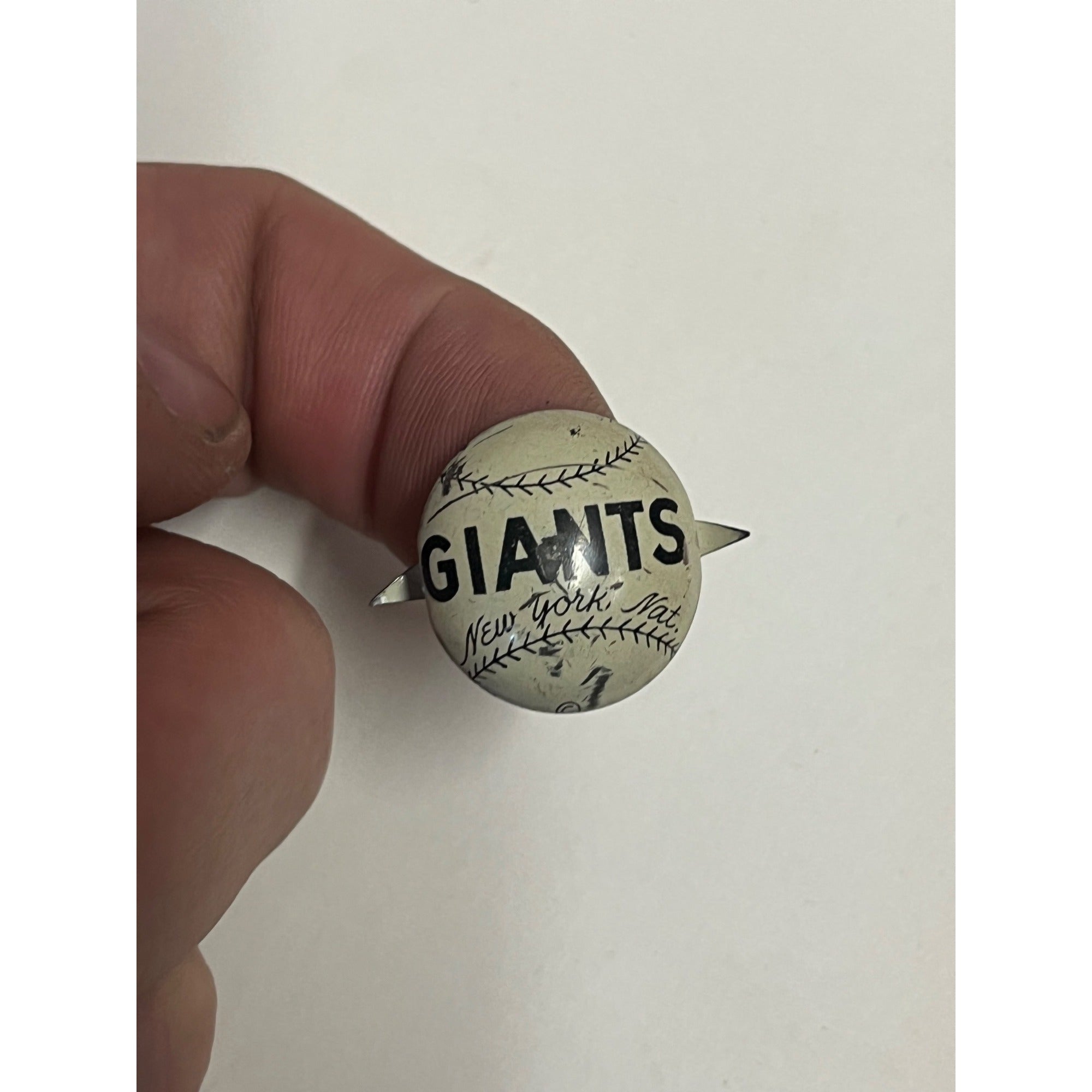 1930s National League New York Giants baseball MLB Button Pin back Tab