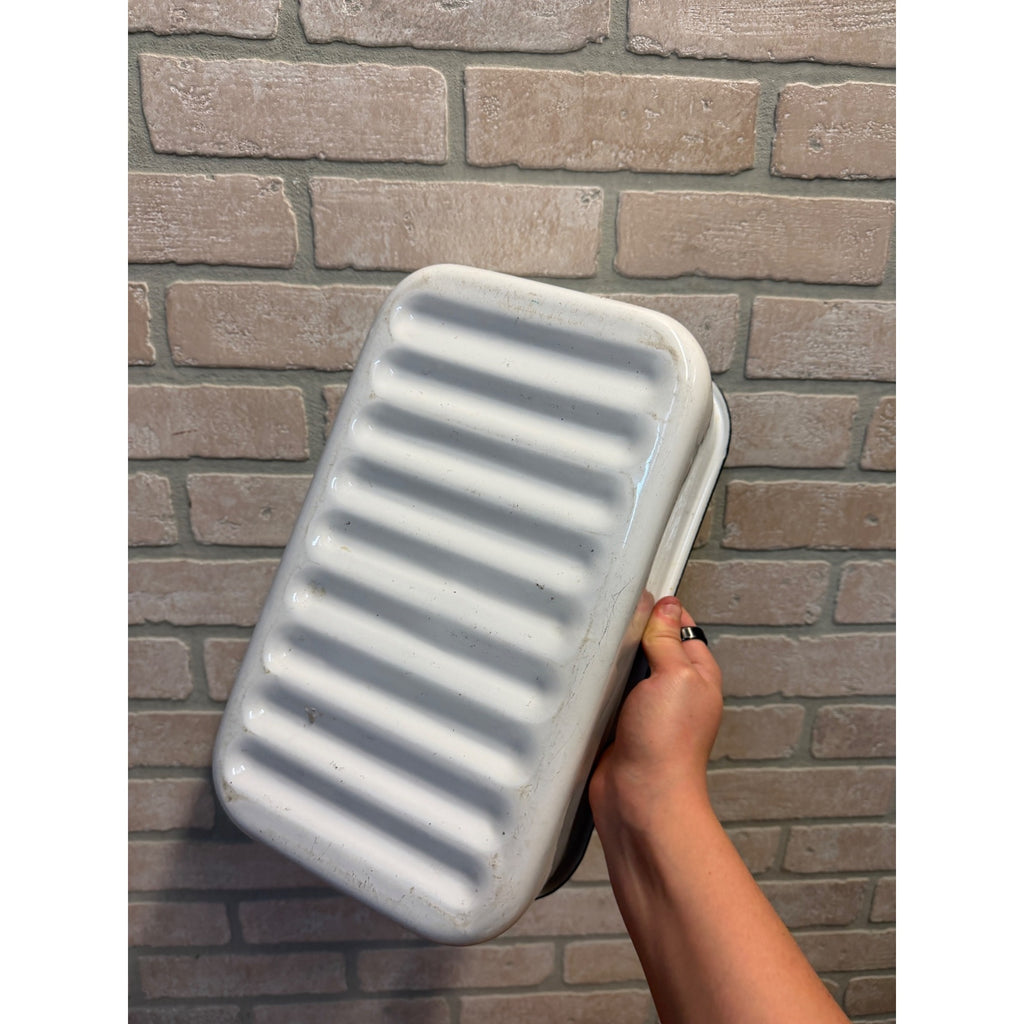 White Enamelware Pan with Lid Refrigerator Storage Crisper Box Rectangle Enamel