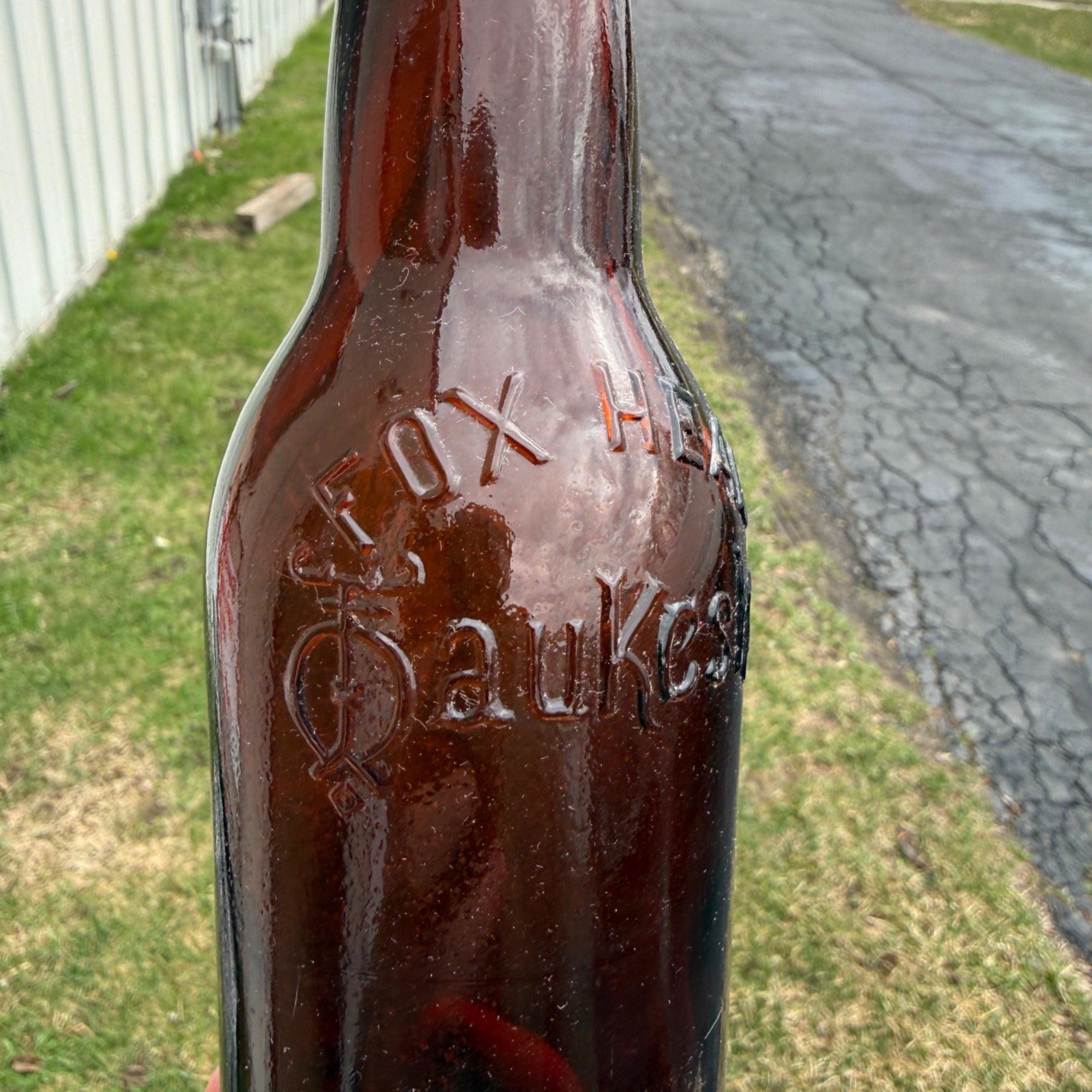 Vintage Pre-Pro Fox Head Waukesha Wisconsin Amber Embossed Beer Bottle WI Wis