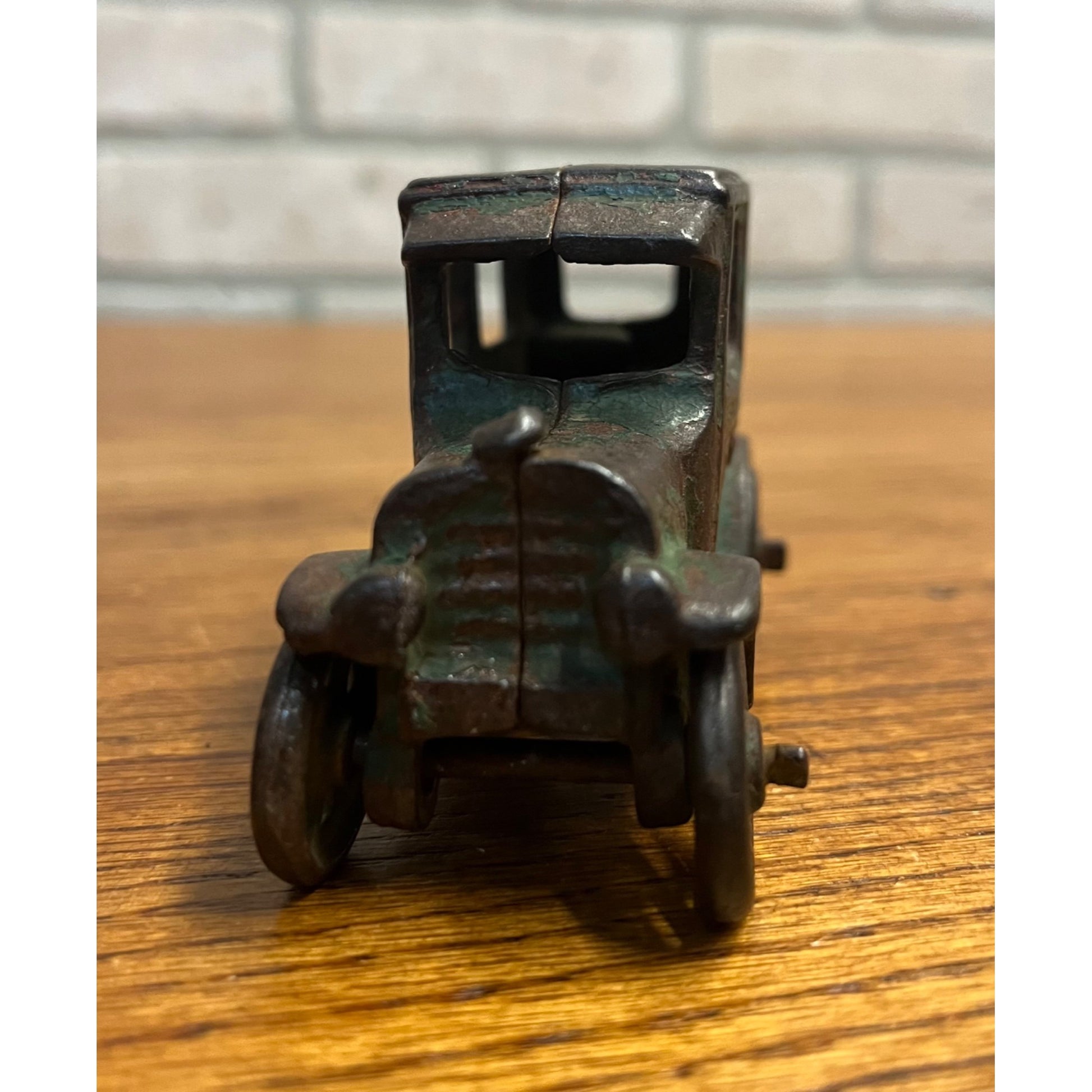 Arcade Cast Iron 1920s Ford Model T Tudor Green Sedan Toy Car
