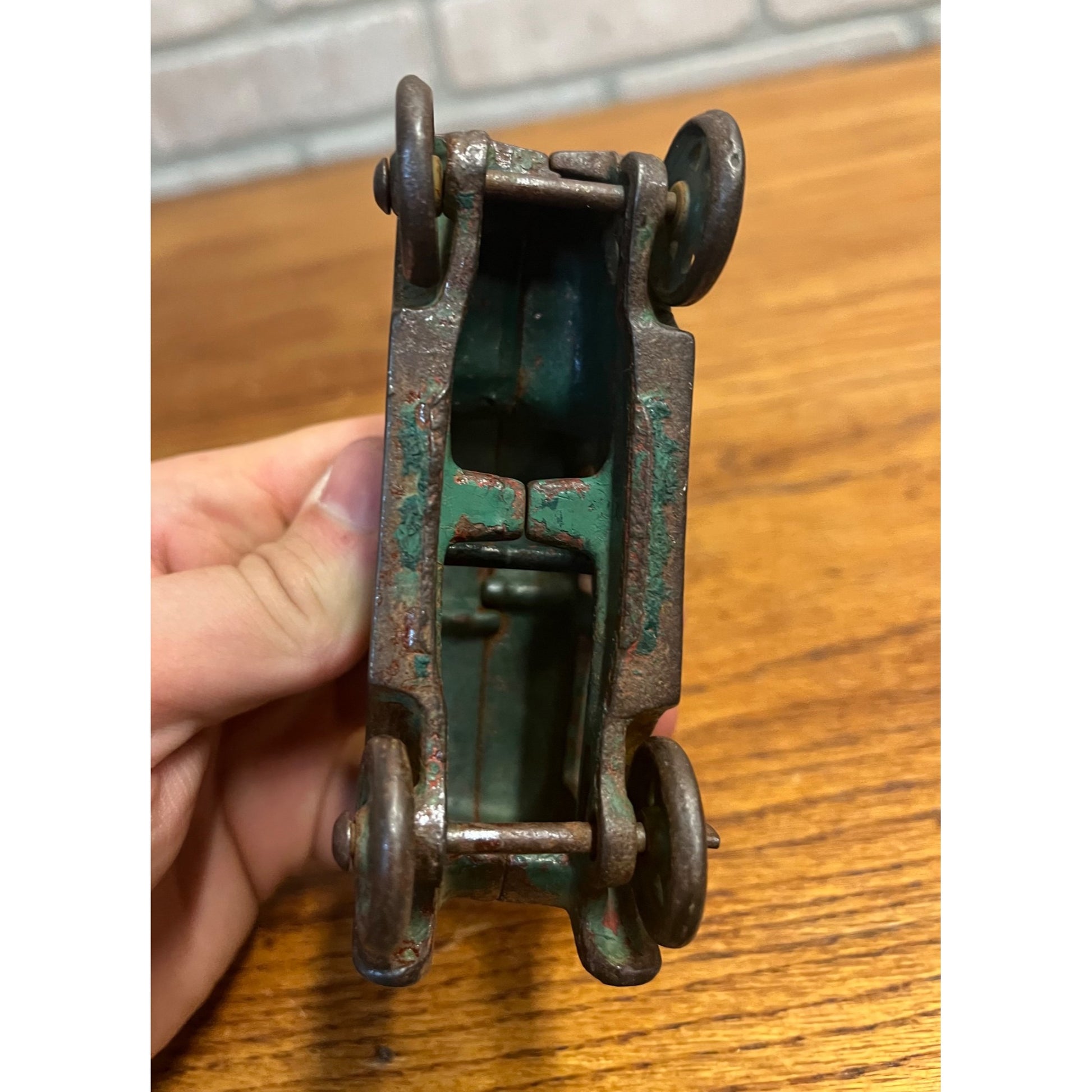 Arcade Cast Iron 1920s Ford Model T Tudor Green Sedan Toy Car