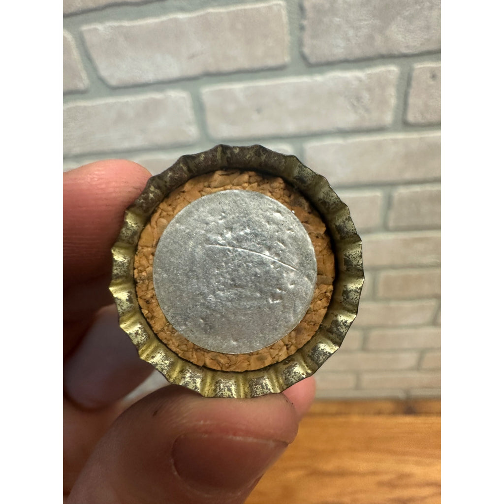 KINGSBURY CHRISTMAS BREW UNUSED CORK BEER BOTTLE CAP ~ SHEBOYGAN WISCONSIN CROWN