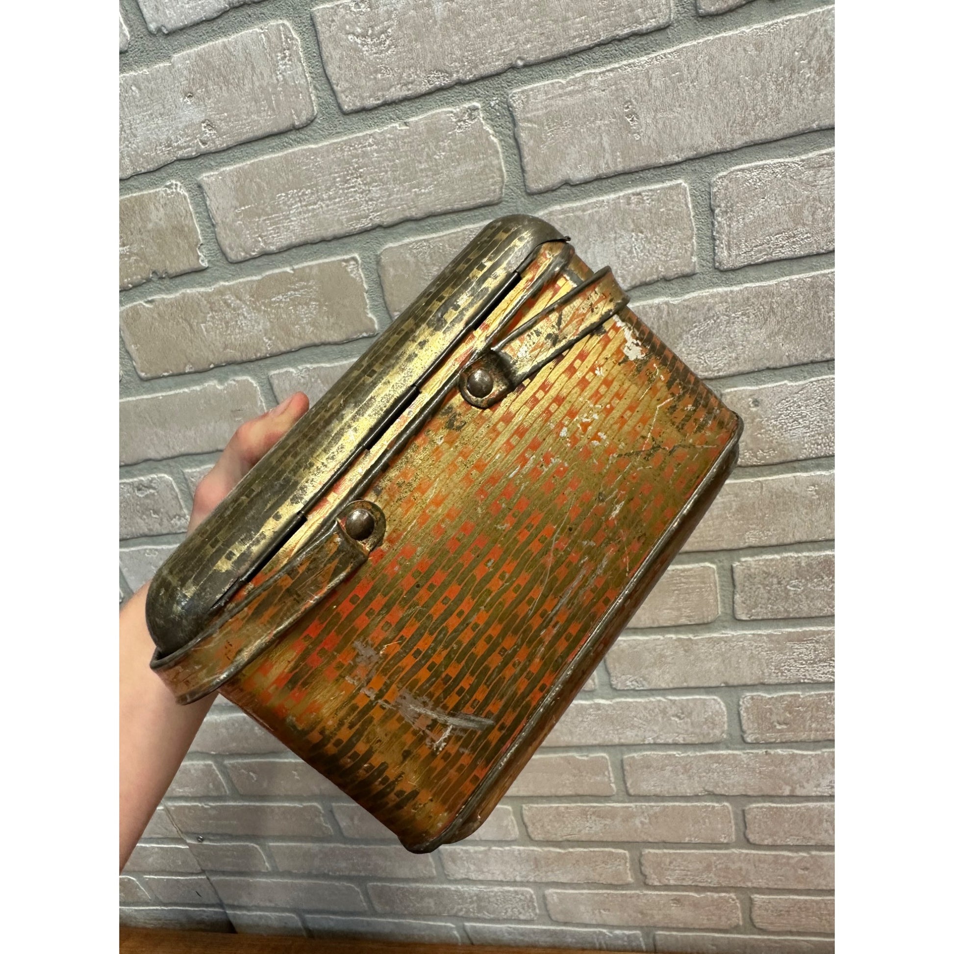 Vintage 1900s UNION LEADER Cut Plug Tobacco Advertising Tin Lunch Box