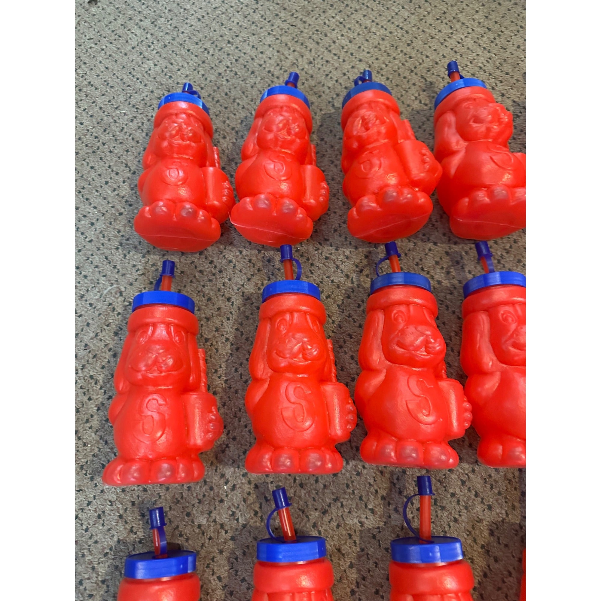 Vintage 1970s-80s Slush Puppy Dog Plastic Cups Lot (24) Retro Souvenir w/ Straws