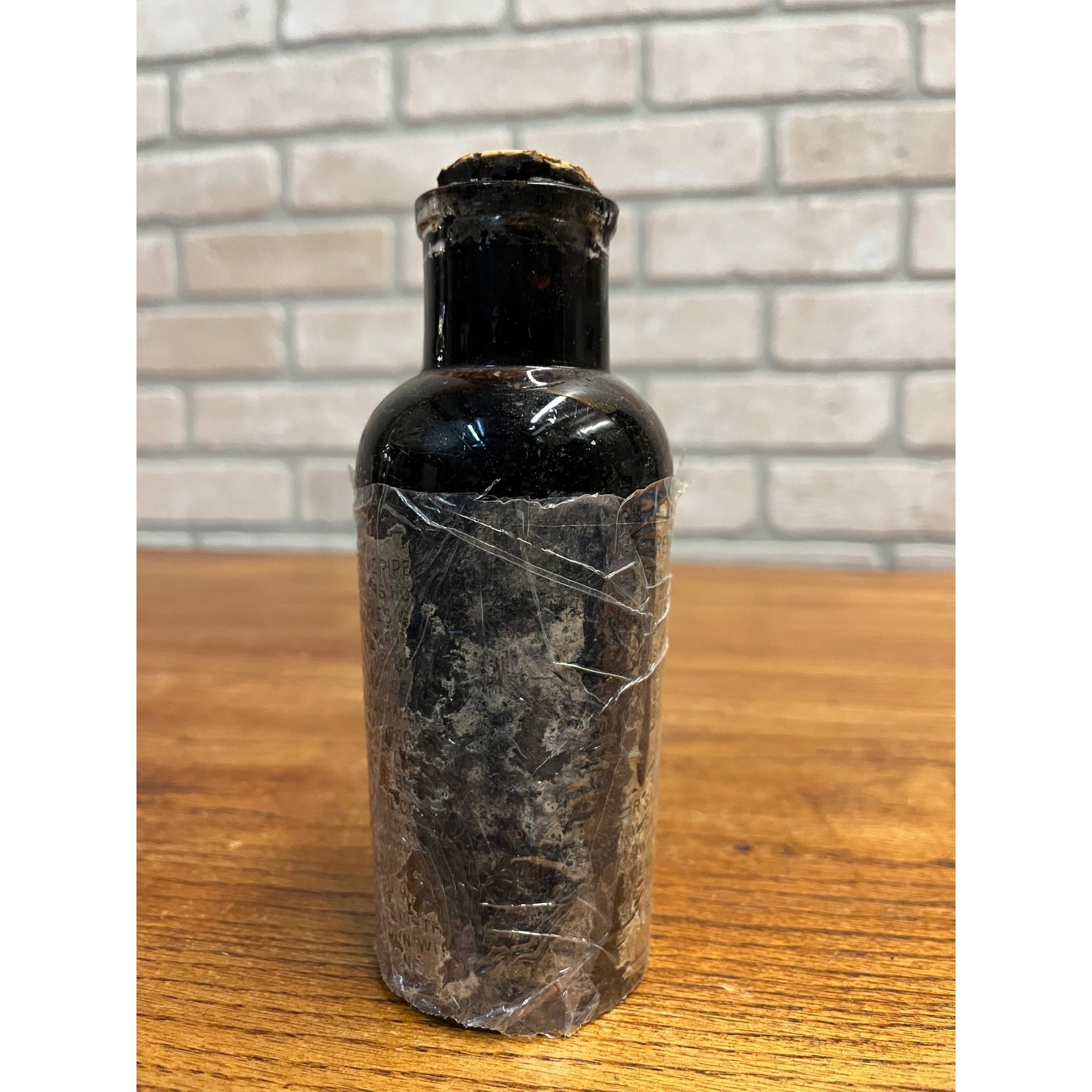RARE Antique 1880s Old Black Crow Stove Polish Milwaukee, Wis Amber Bottle Label
