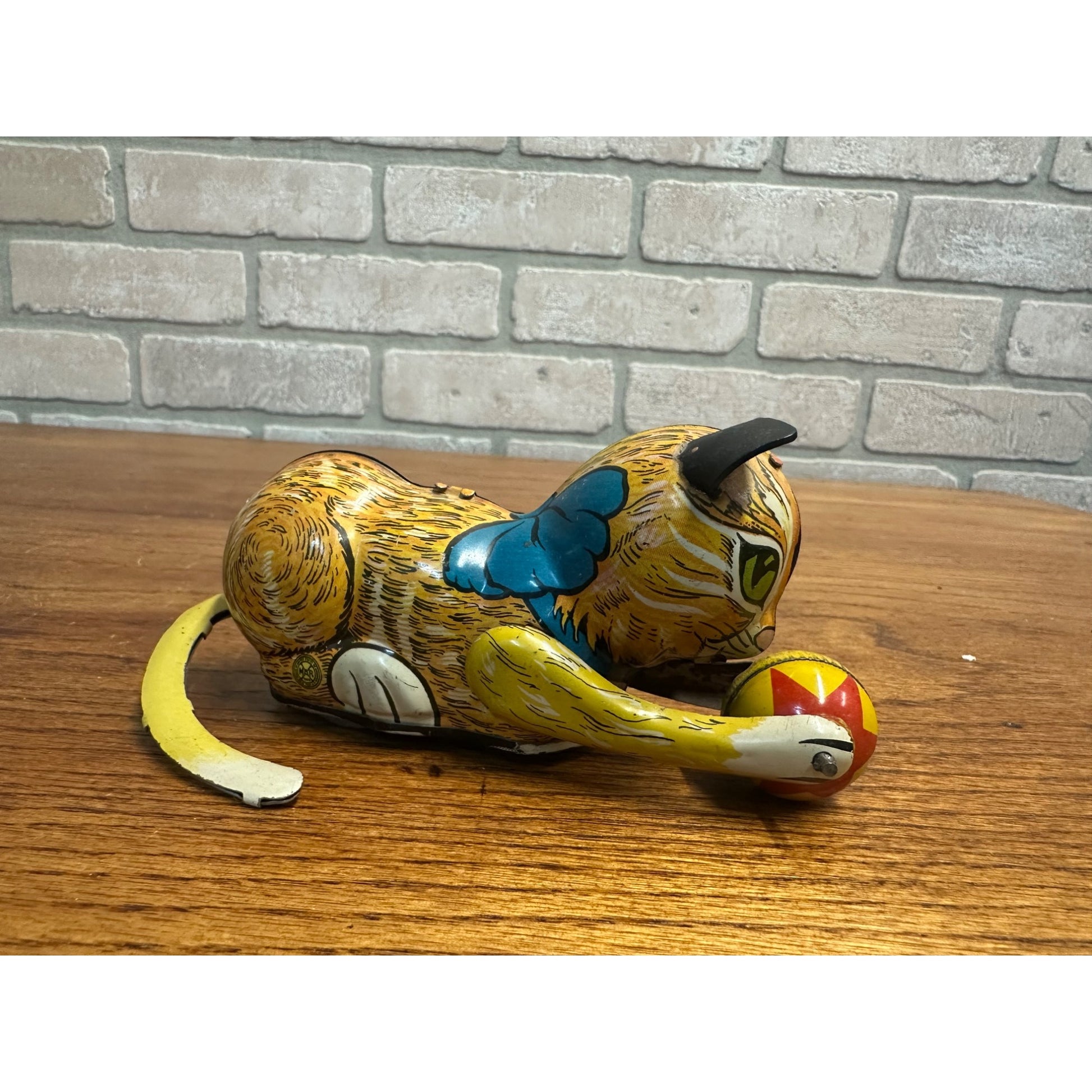 Vintage 1950s Marx Tin Litho Wind-Up Cat Chasing Ball Toy - No Key - As-Is