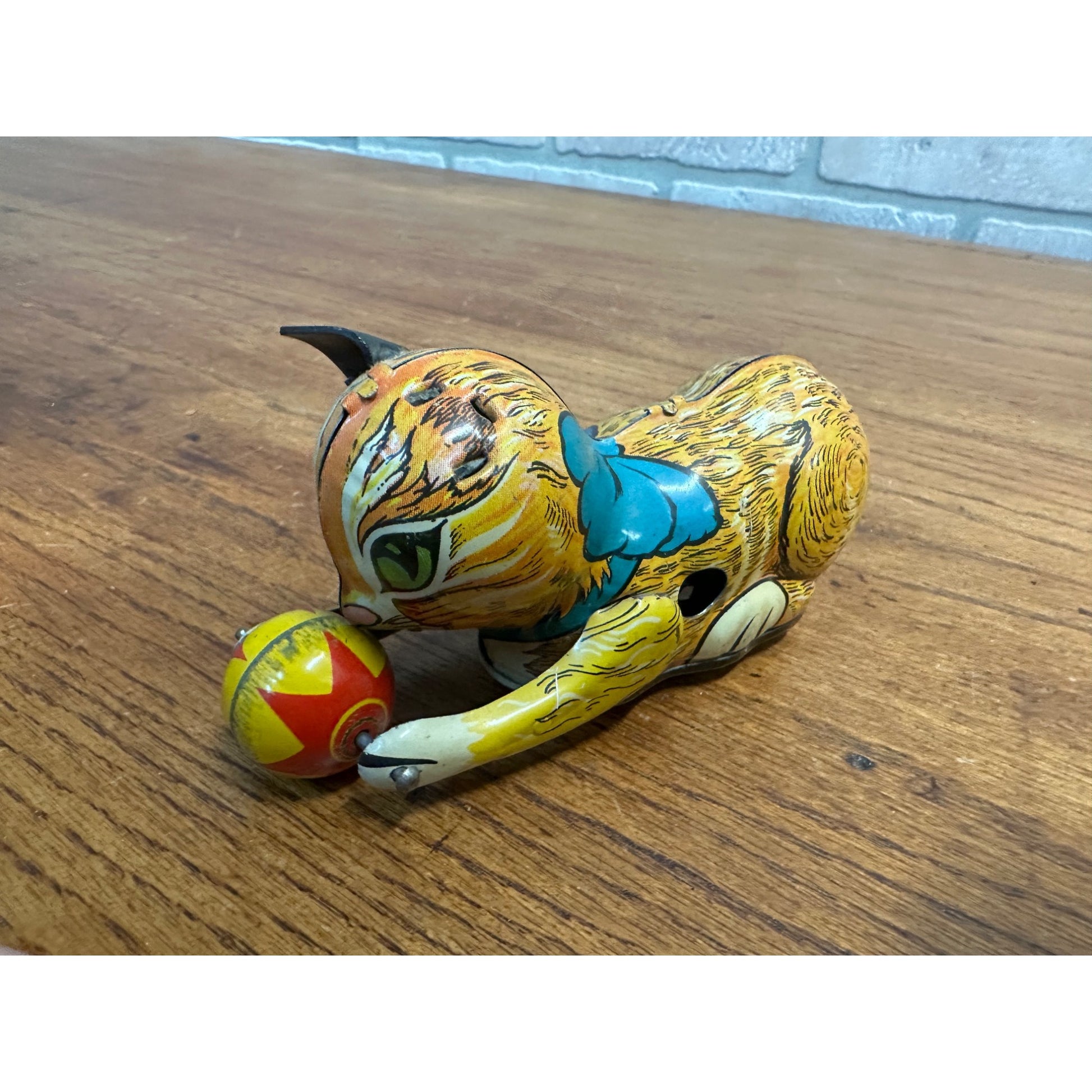 Vintage 1950s Marx Tin Litho Wind-Up Cat Chasing Ball Toy - No Key - As-Is