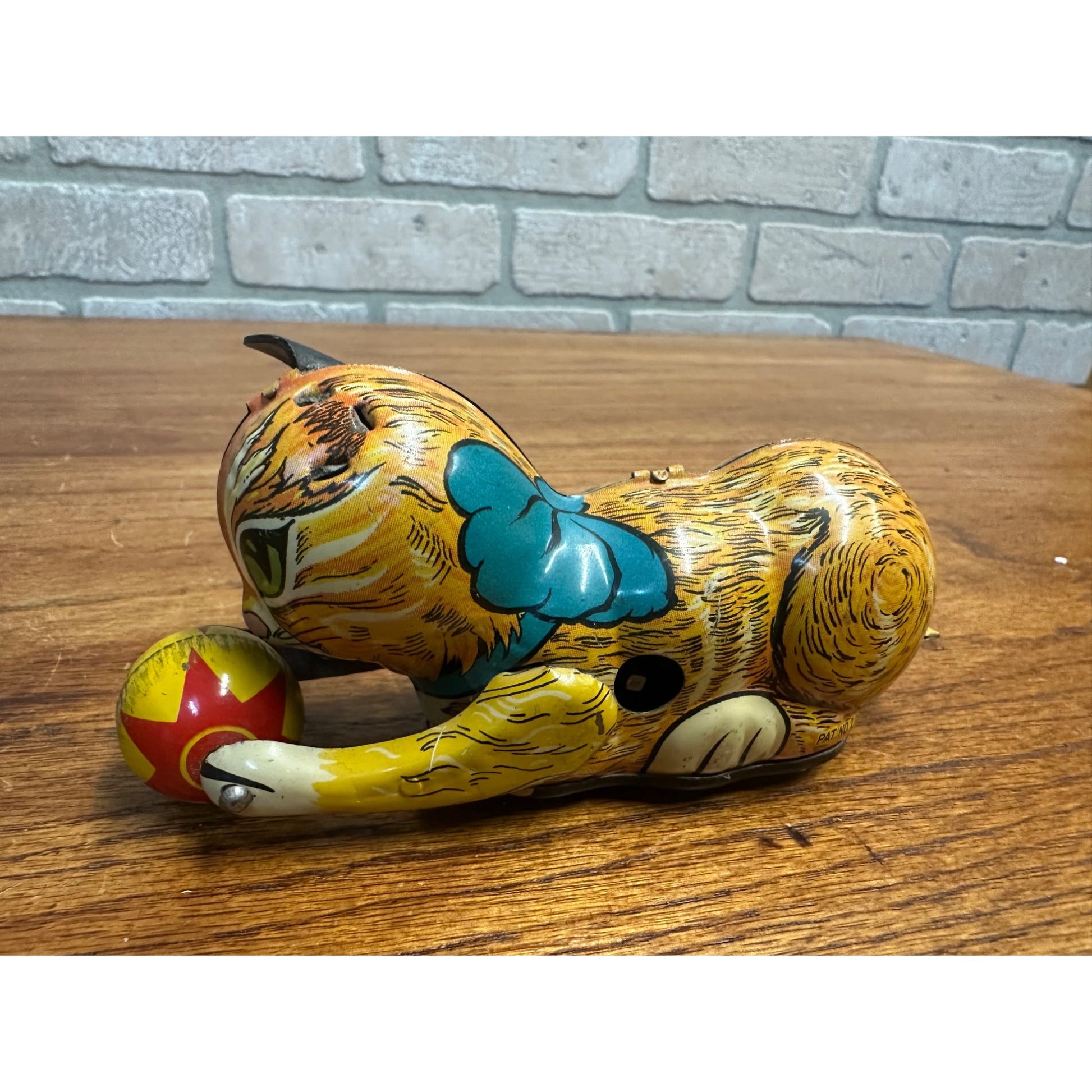 Vintage 1950s Marx Tin Litho Wind-Up Cat Chasing Ball Toy - No Key - As-Is