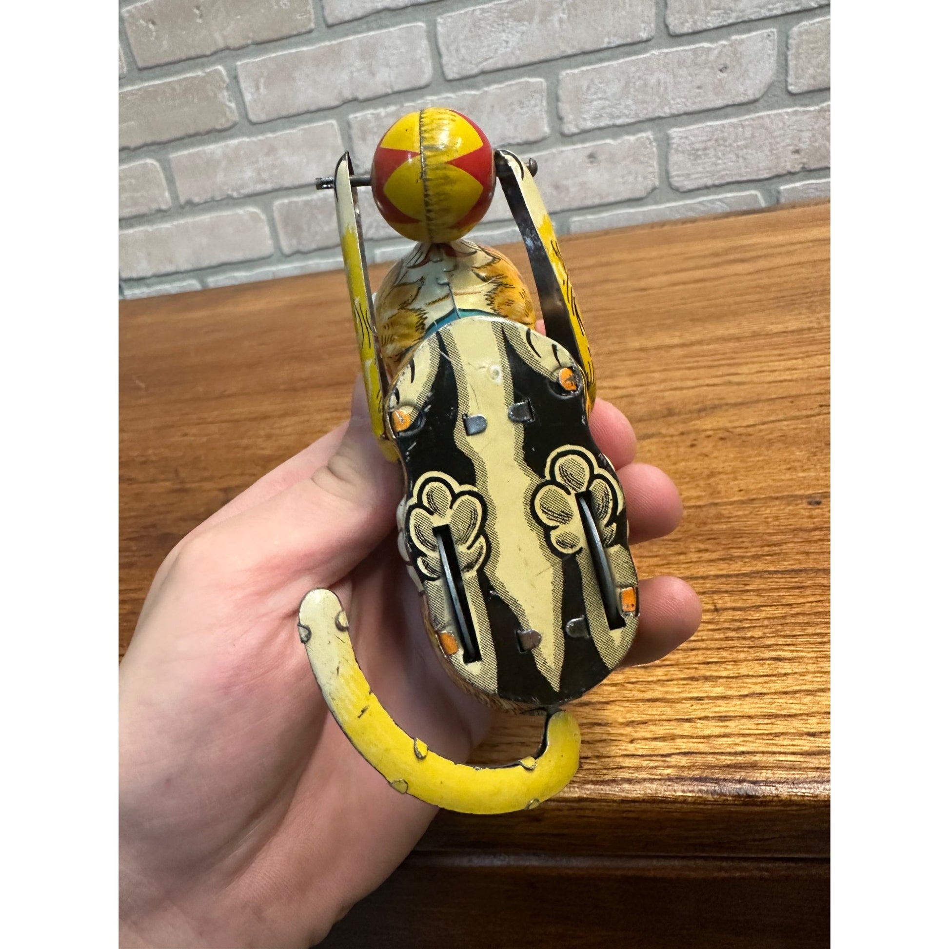 Vintage 1950s Marx Tin Litho Wind-Up Cat Chasing Ball Toy - No Key - As-Is