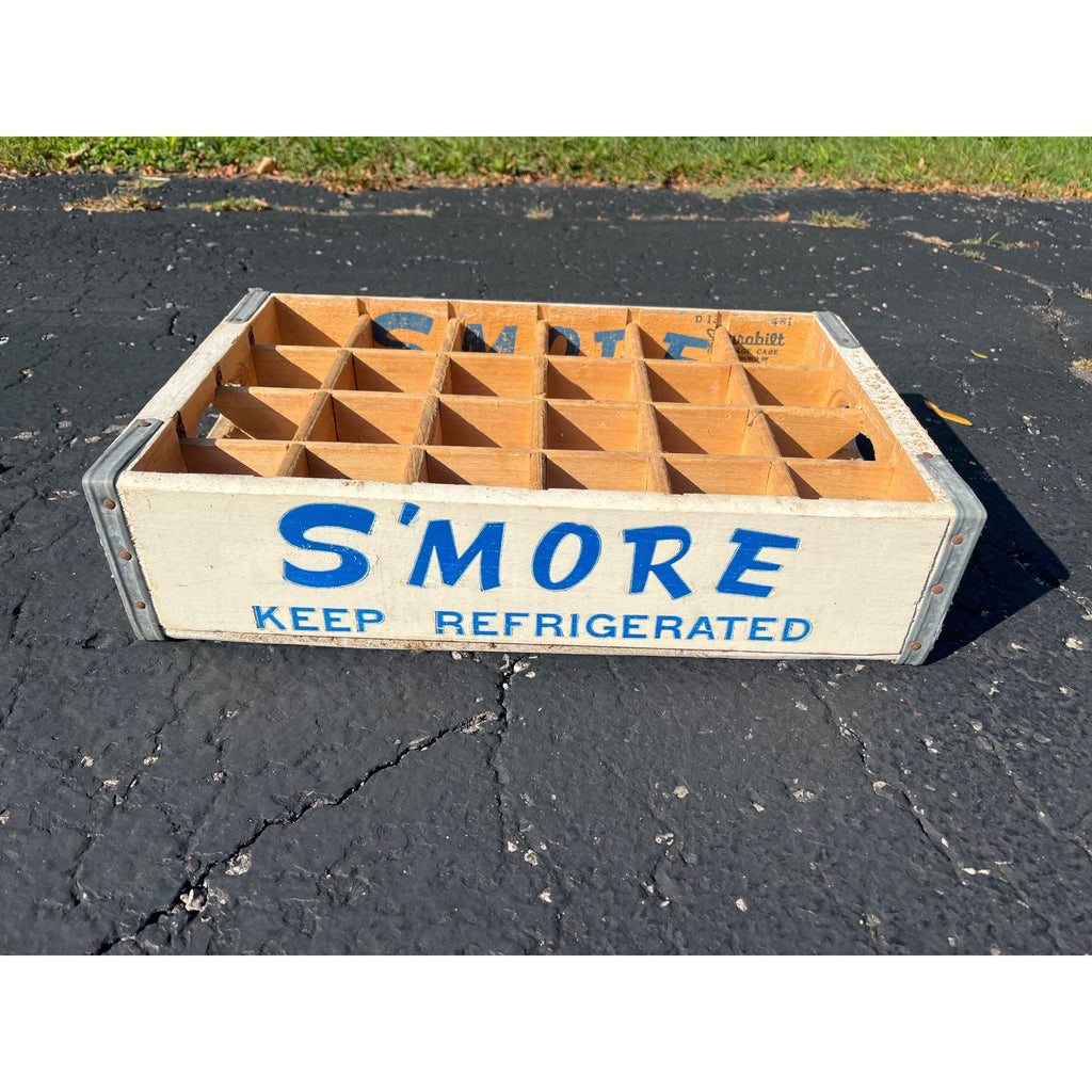 RARE Vintage S'More Wooden Soda Pop Crate Carrier Chaseburg Wis 1965 Smore MINT