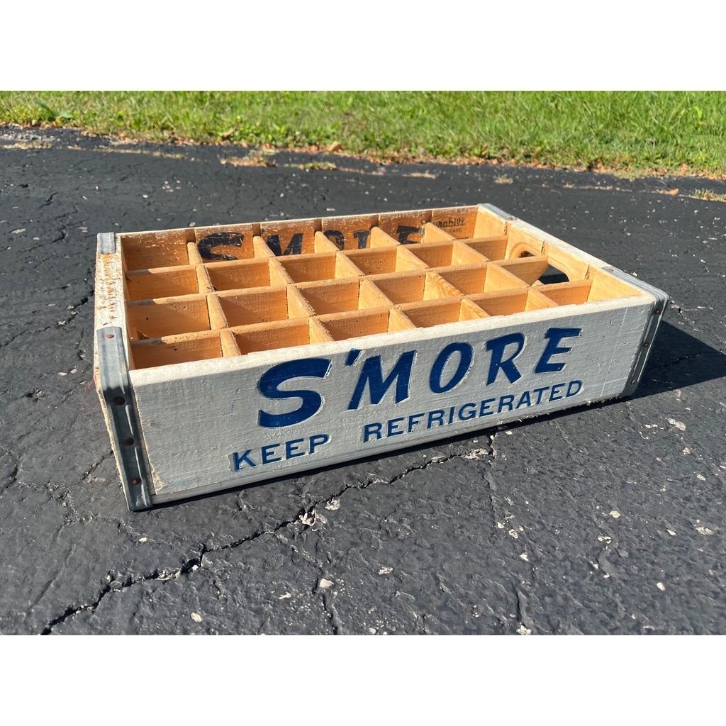 RARE Vintage S'More Wooden Soda Pop Crate Carrier Chaseburg Wis 1965 Smore MINT