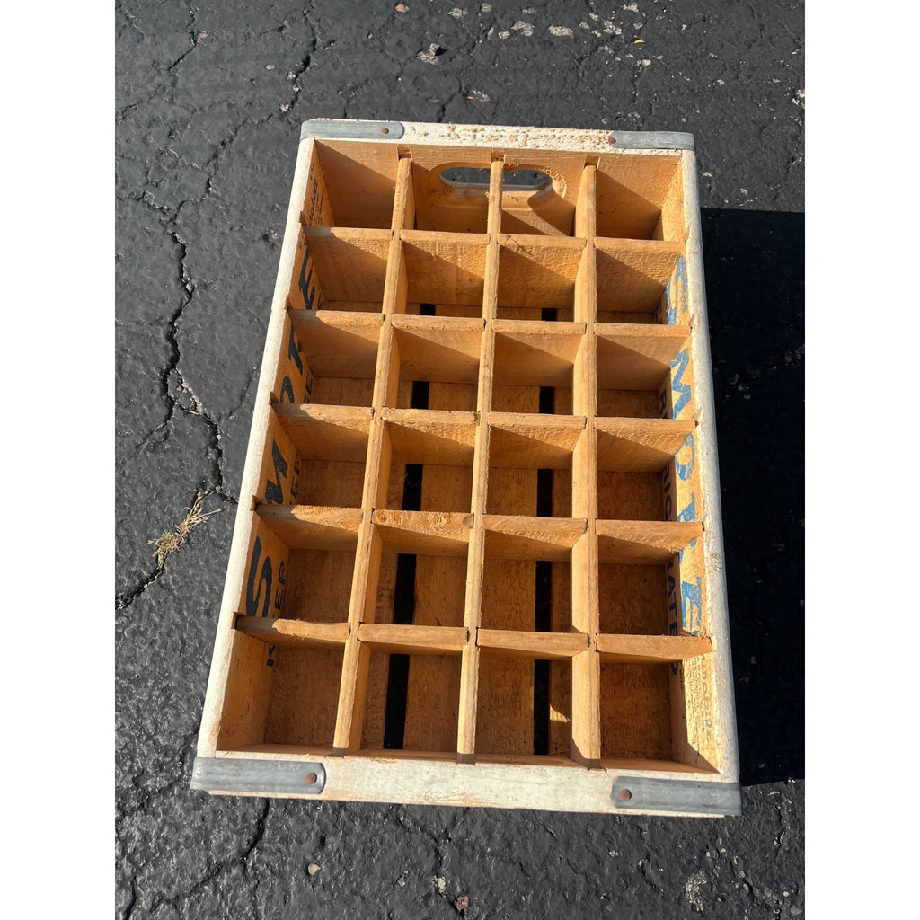 RARE Vintage S'More Wooden Soda Pop Crate Carrier Chaseburg Wis 1965 Smore MINT