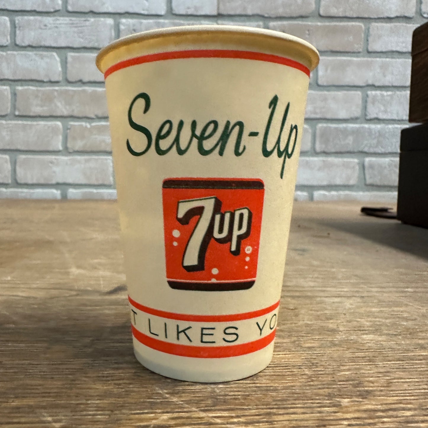 Vintage 7up 7-1/4 oz Soda Promotional Wax Paper Cup