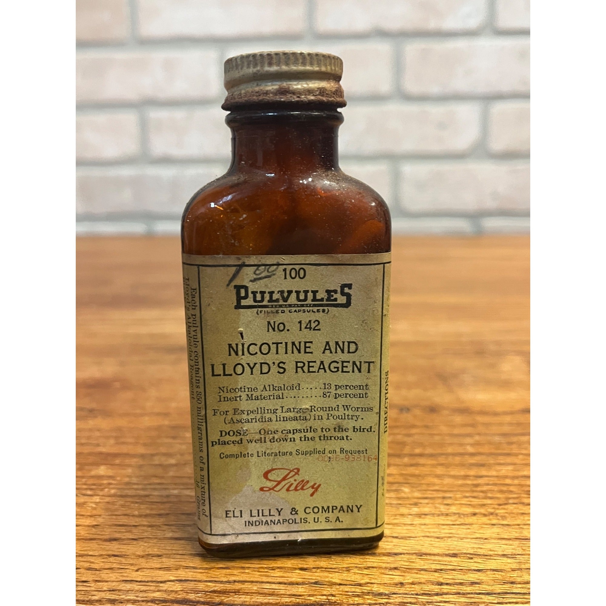 Vintage Eli Lilly Nicotine & Lloyd's Reagent Capsule 4-3/4" Bottle with Contents