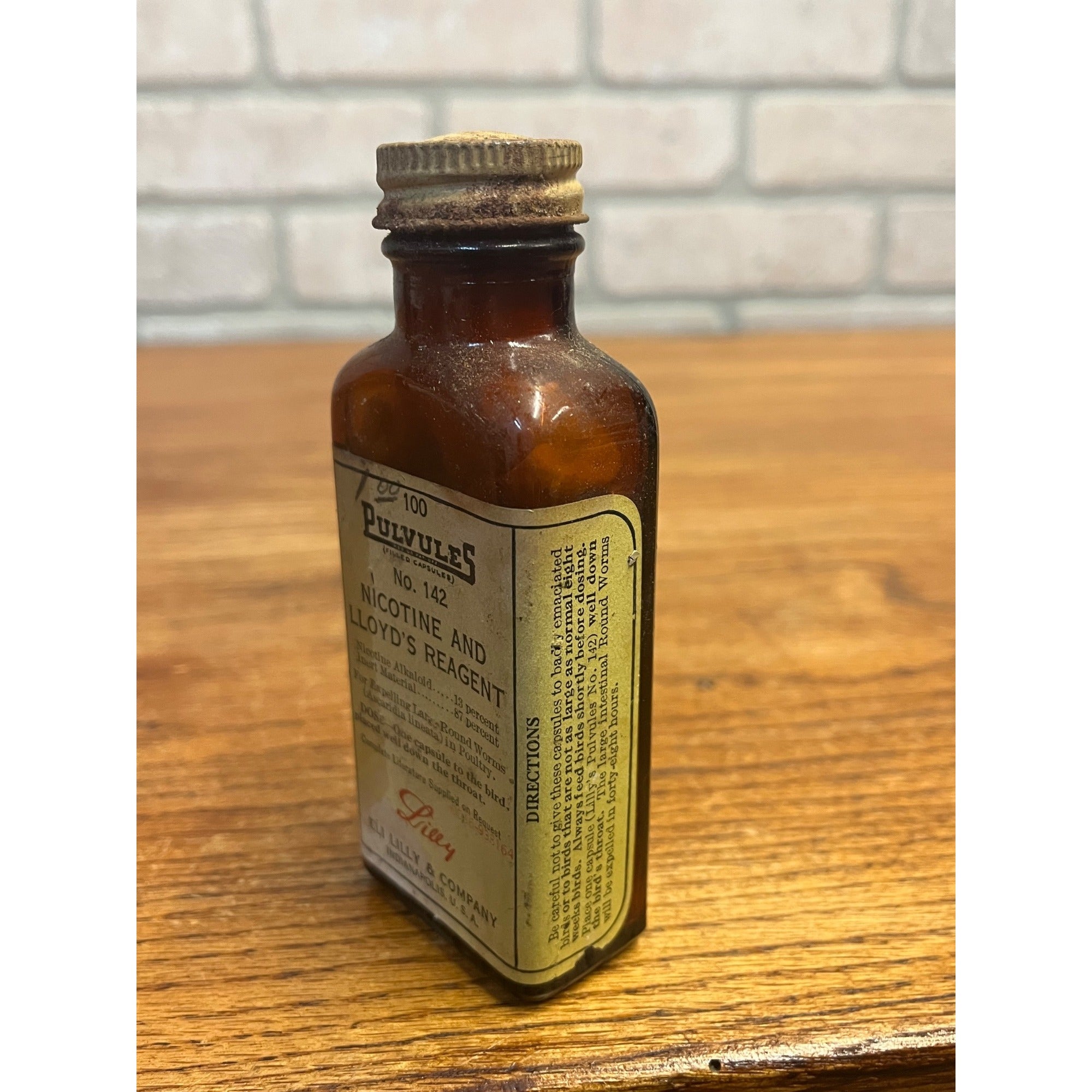 Vintage Eli Lilly Nicotine & Lloyd's Reagent Capsule 4-3/4" Bottle with Contents