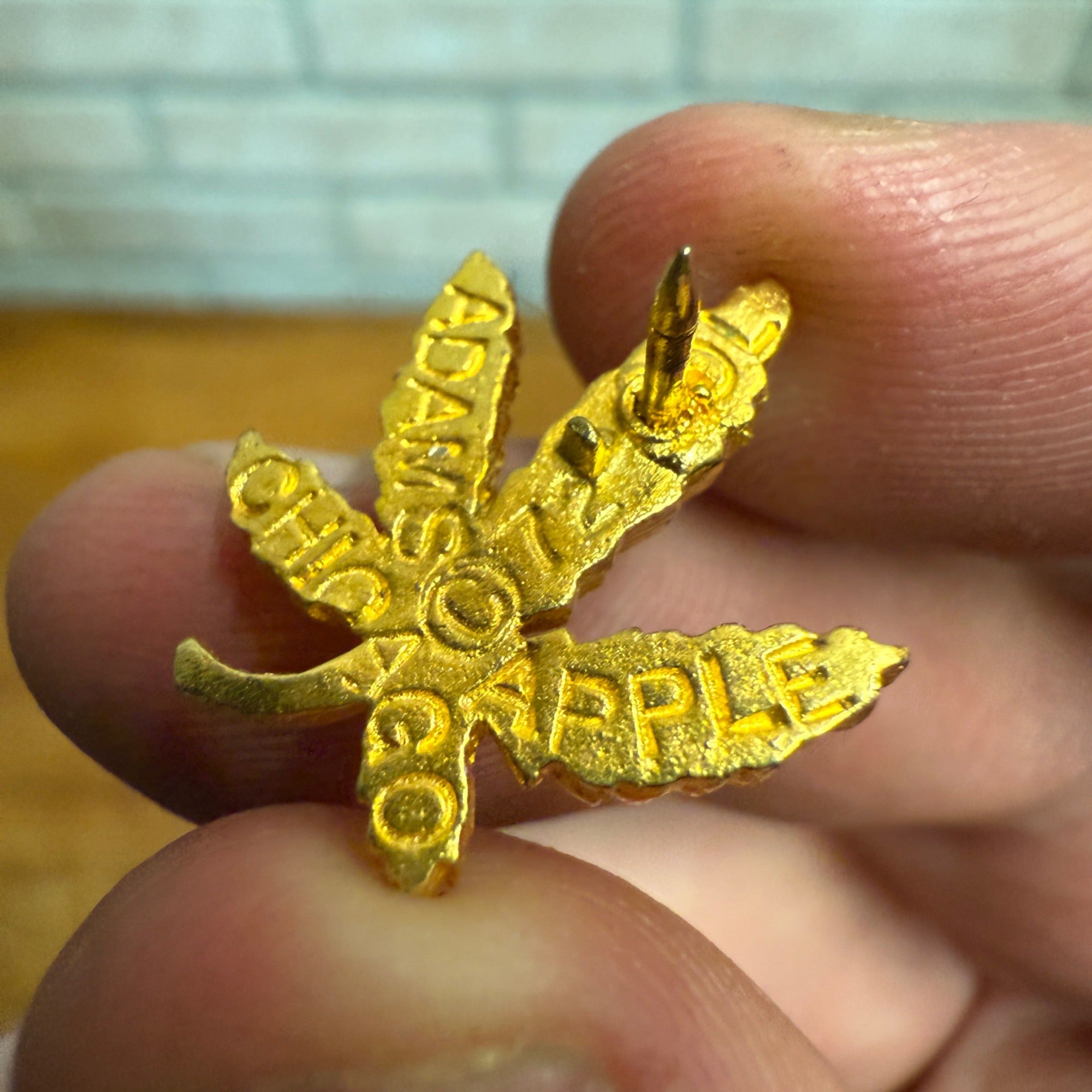 Vintage 1972 Adams Apple Head Shop Chicago IL Souvenir Marijuana Leaf Lapel Pin
