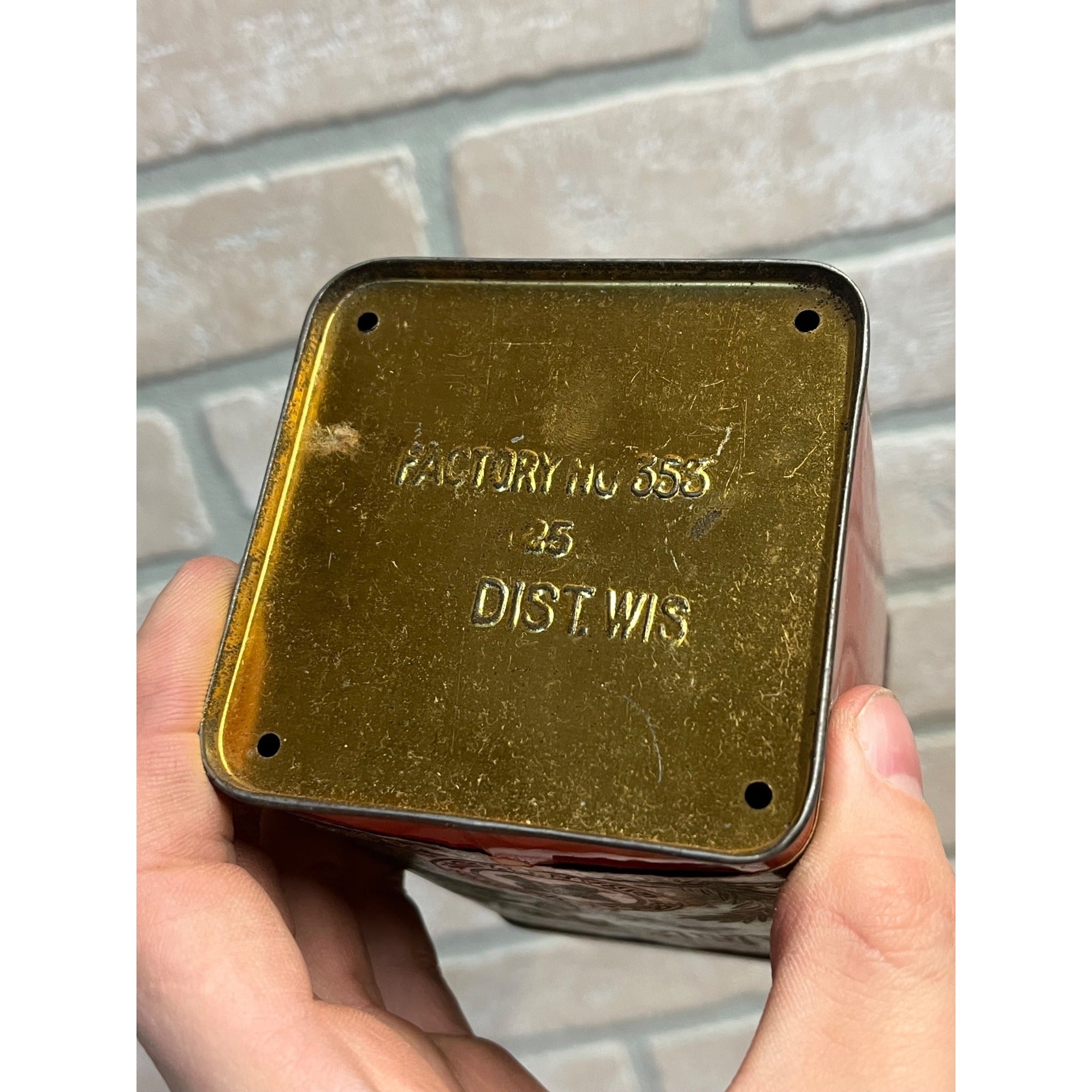 RARE Vintage Bank Seal Cigars Advertising Tin (Edgerton, Wisconsin) WI Wis