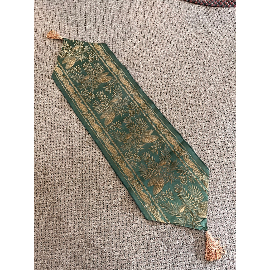 Vintage Green Gold Pine Cone Evergreen Brocade Table Runner Tassel Ends