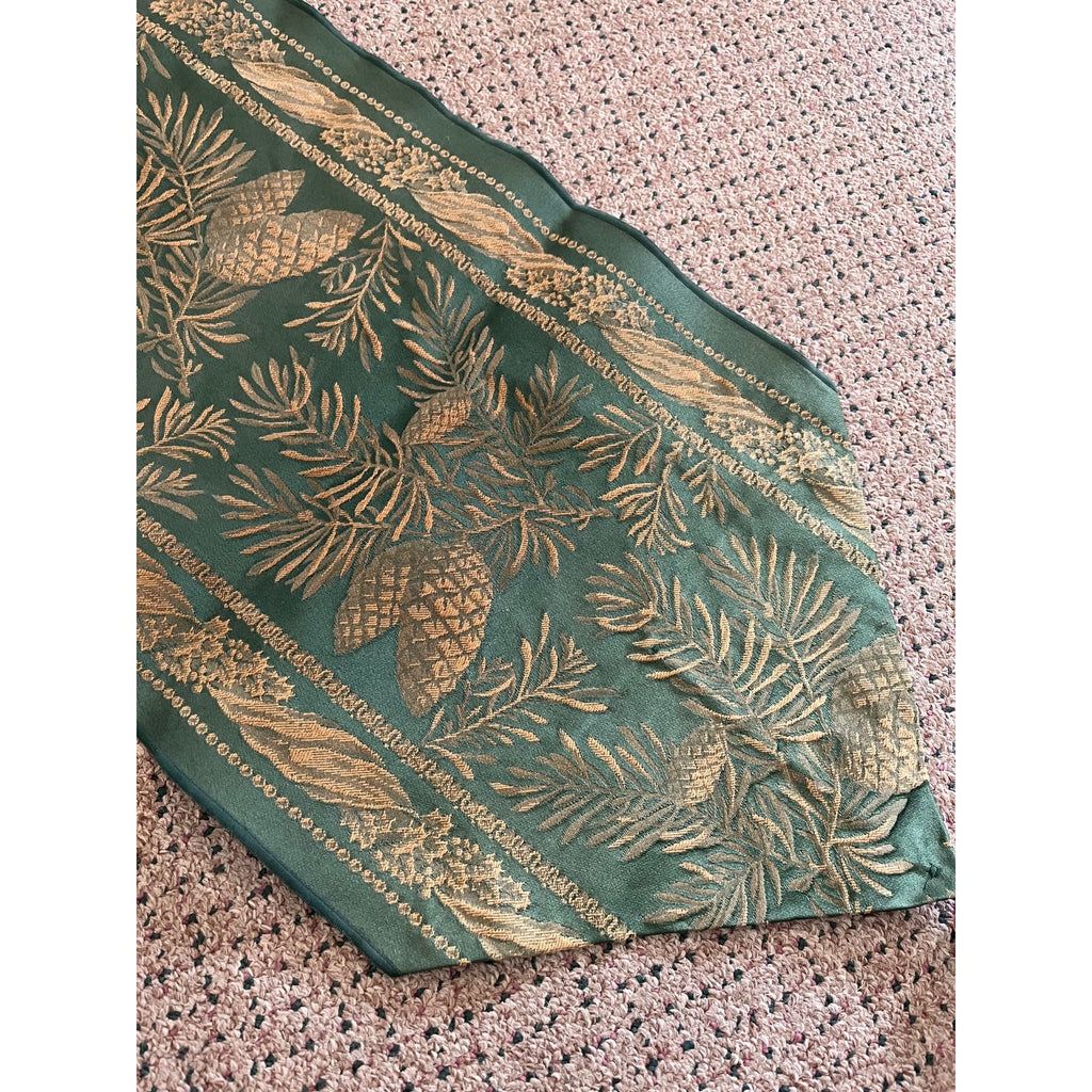 Vintage Green Gold Pine Cone Evergreen Brocade Table Runner Tassel Ends