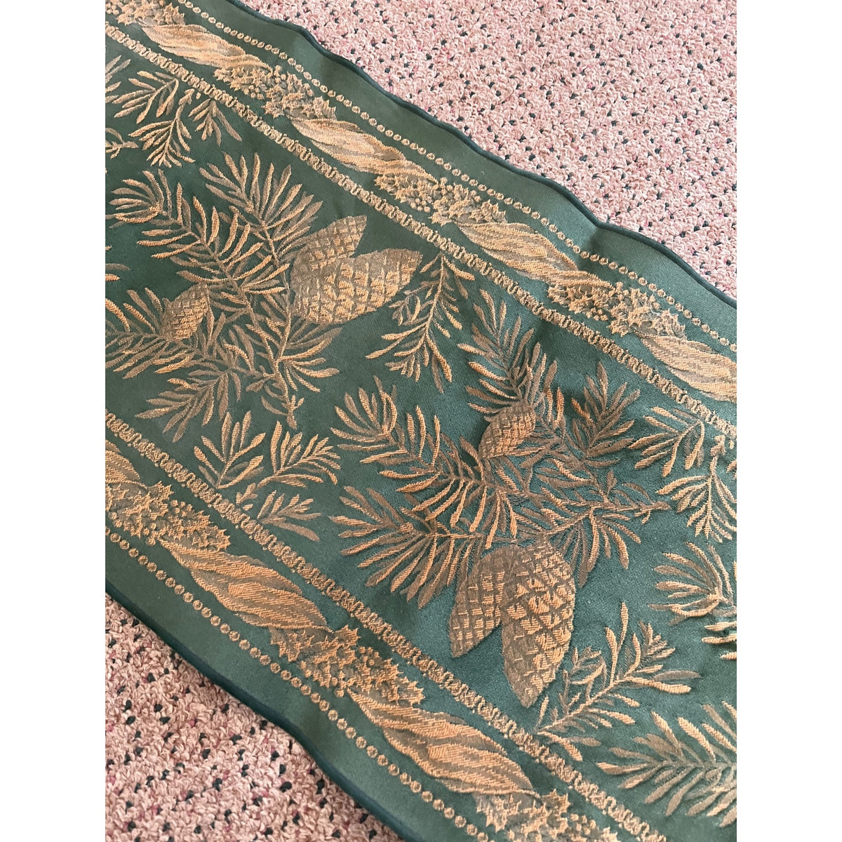 Vintage Green Gold Pine Cone Evergreen Brocade Table Runner Tassel Ends