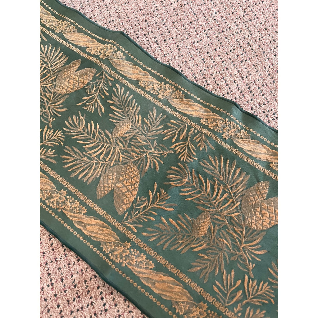 Vintage Green Gold Pine Cone Evergreen Brocade Table Runner Tassel Ends