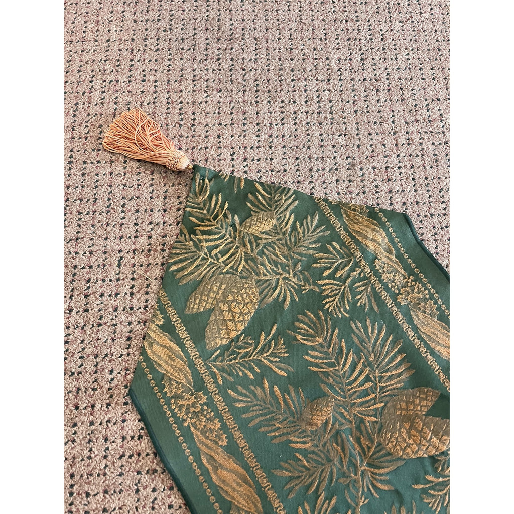 Vintage Green Gold Pine Cone Evergreen Brocade Table Runner Tassel Ends