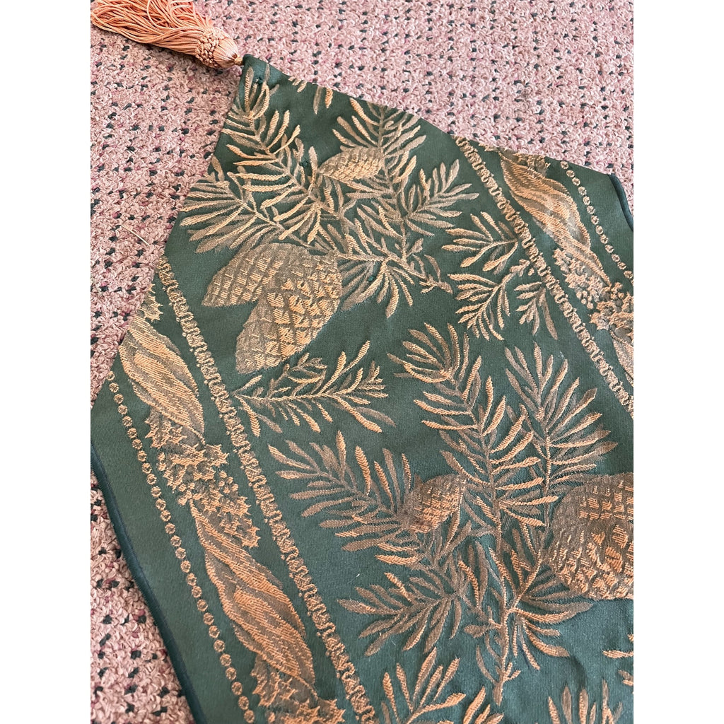 Vintage Green Gold Pine Cone Evergreen Brocade Table Runner Tassel Ends