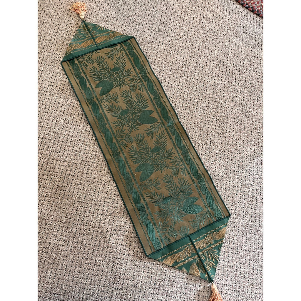 Vintage Green Gold Pine Cone Evergreen Brocade Table Runner Tassel Ends