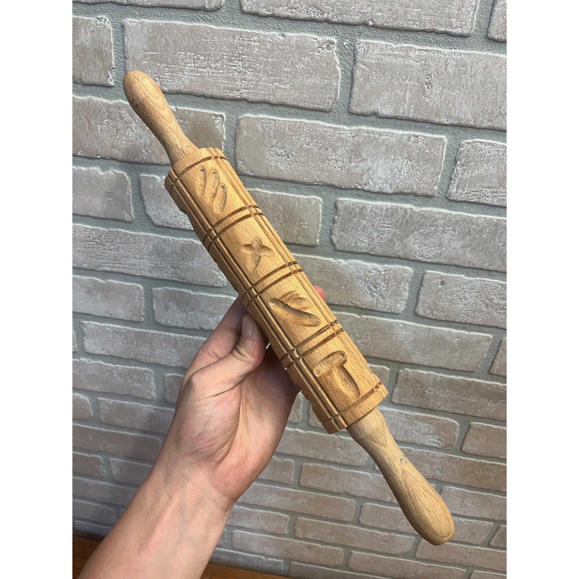 Vintage Wooden Embossed Rolling Pin Hand-carved Cookie Stamp Primitive Kitchen Decor Folk Art