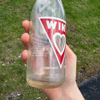 1950s 12 oz Win's Beverages Glass Soda bottle Milwaukee Wisconsin
