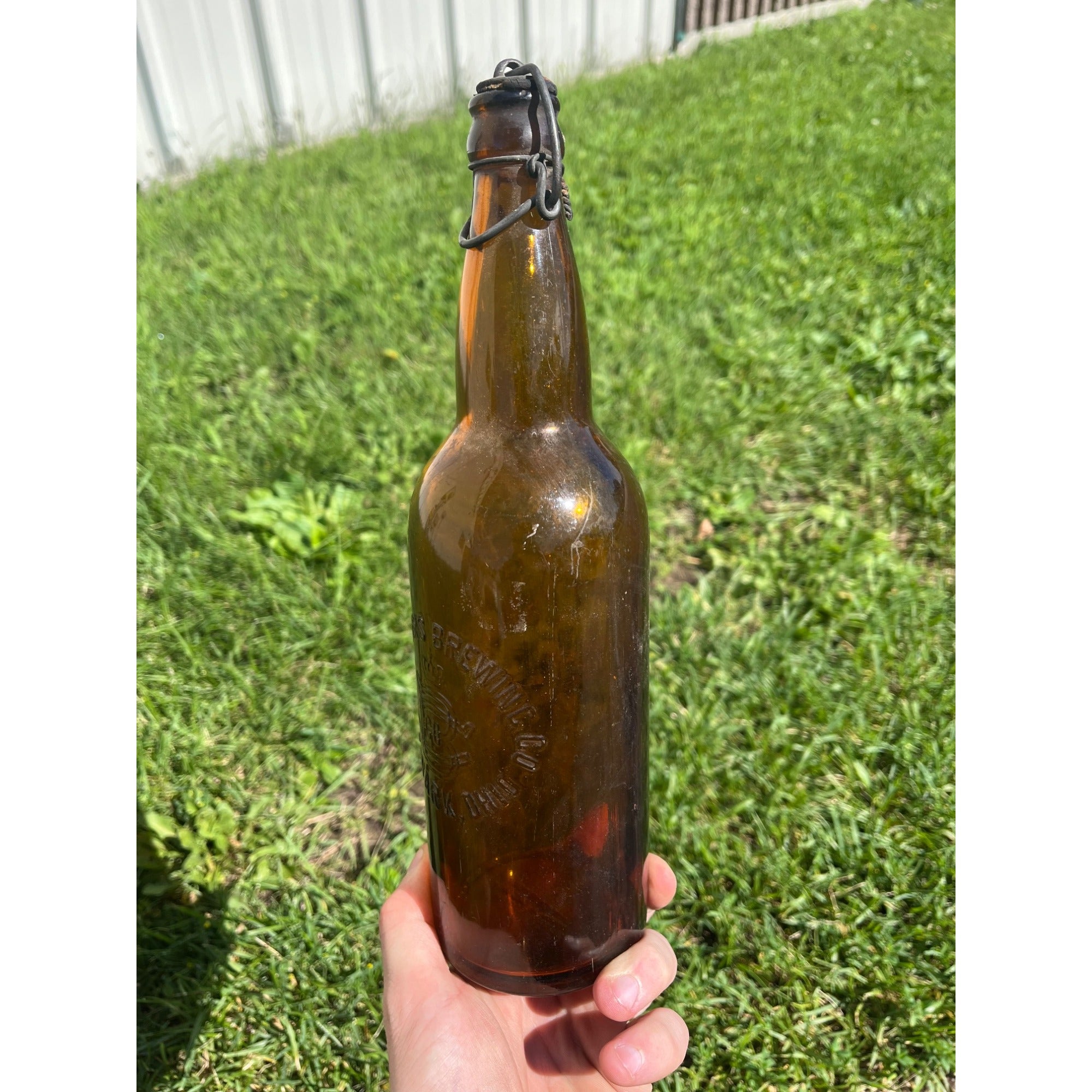 Vintage Consumers Brewing Company Newark Ohio Amber Quart Bottle