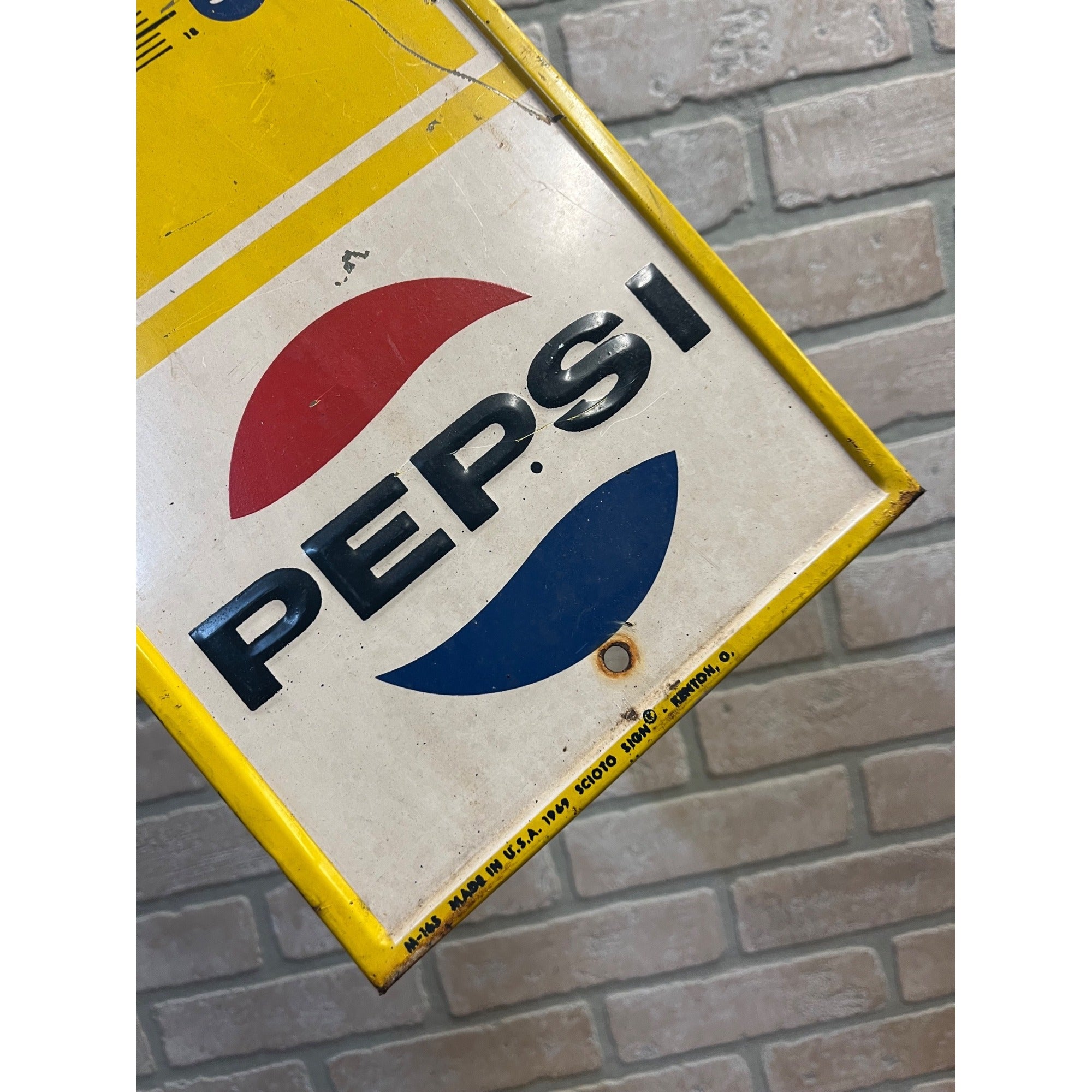 Vintage 1969 Say “Pepsi” Please Metal Yellow Advertising Thermometer Sign As-Is