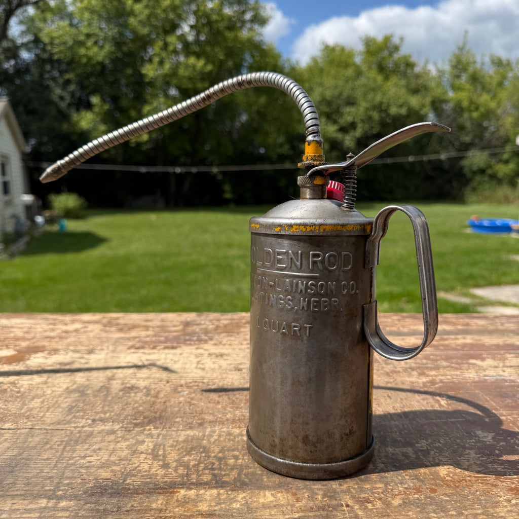 Vintage Dutton Lainson Golden Rod Oil Can Flexible Spout 1 quart Thumb Pump