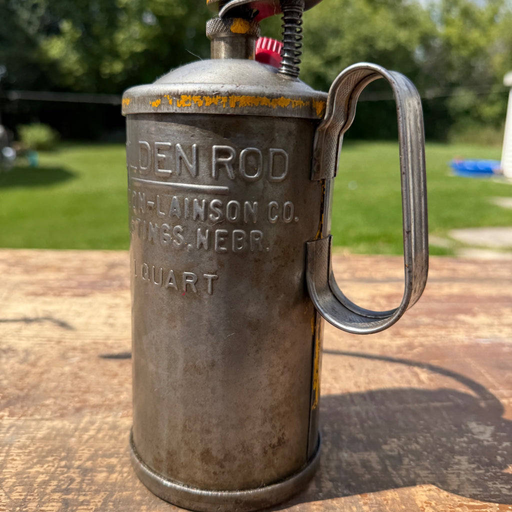 Vintage Dutton Lainson Golden Rod Oil Can Flexible Spout 1 quart Thumb Pump