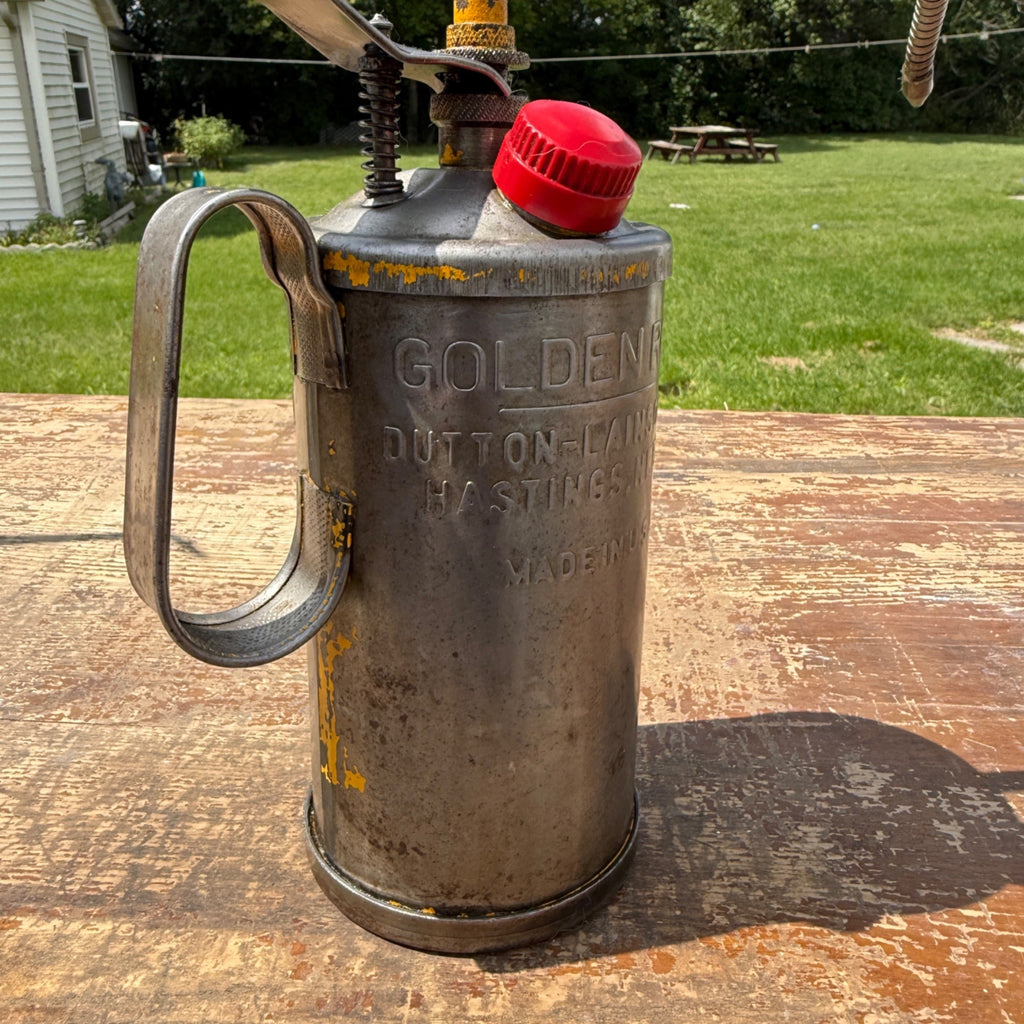 Vintage Dutton Lainson Golden Rod Oil Can Flexible Spout 1 quart Thumb Pump