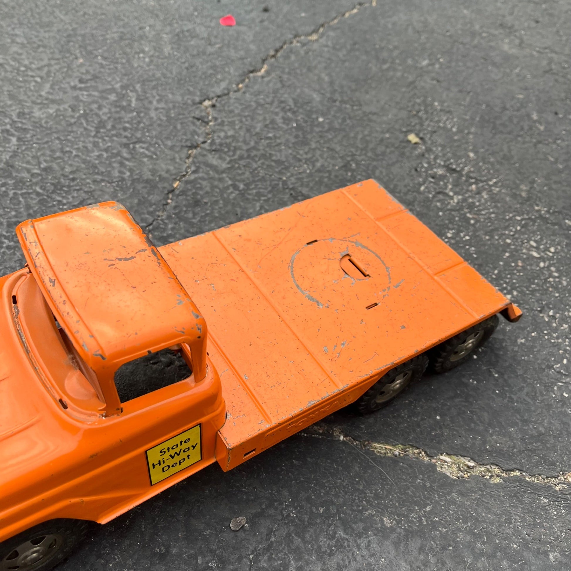 Vintage Tonka State Hi-Way Dept. Mobil Clam Truck Pressed Steel Toy - As-Is