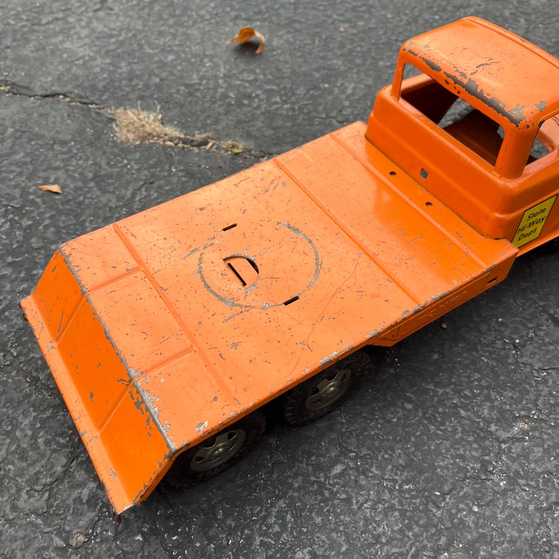 Vintage Tonka State Hi-Way Dept. Mobil Clam Truck Pressed Steel Toy - As-Is