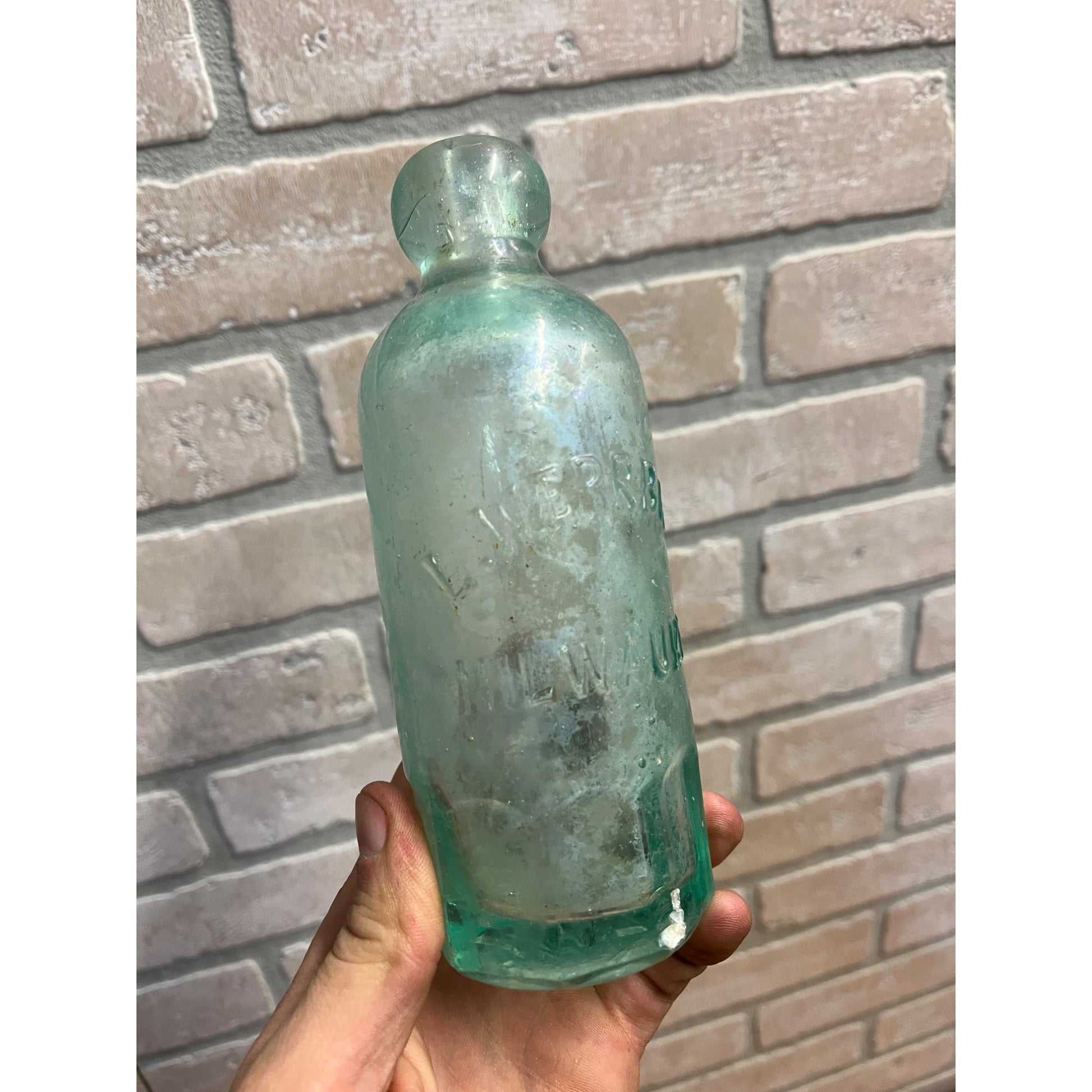 L. Werrbach c1890s Milwaukee Wis Aqua Blue Soda Bottle Blob Top Hutchinson