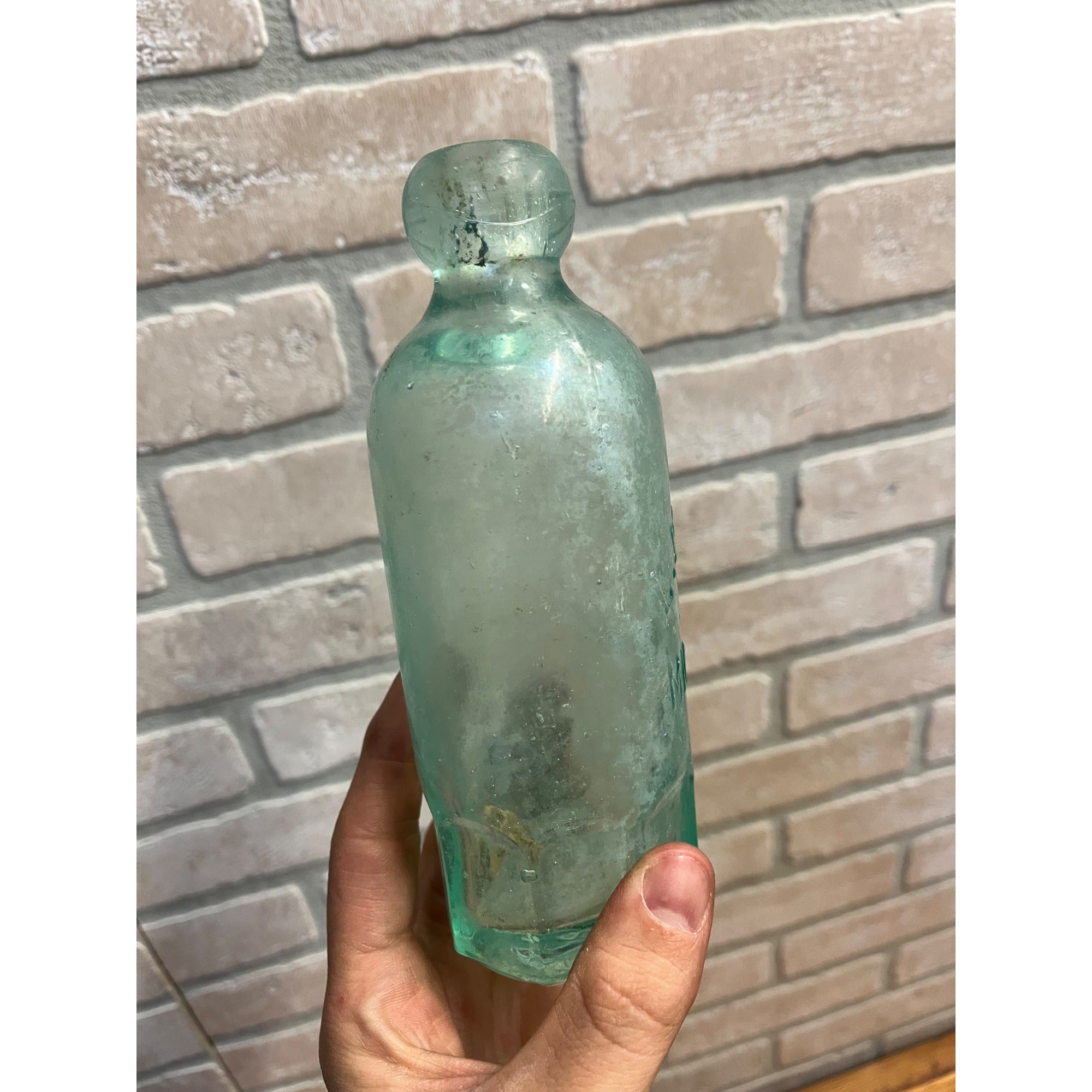 L. Werrbach c1890s Milwaukee Wis Aqua Blue Soda Bottle Blob Top Hutchinson