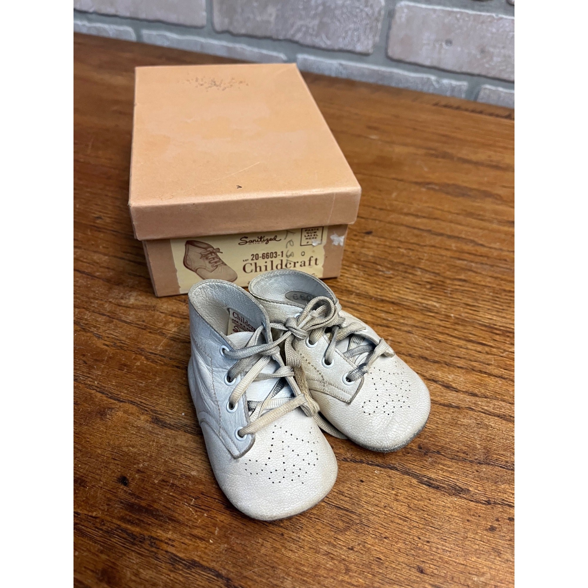 Vintage J.C. Penney Baby Shoes Infant Size Childcraft White - Original Box