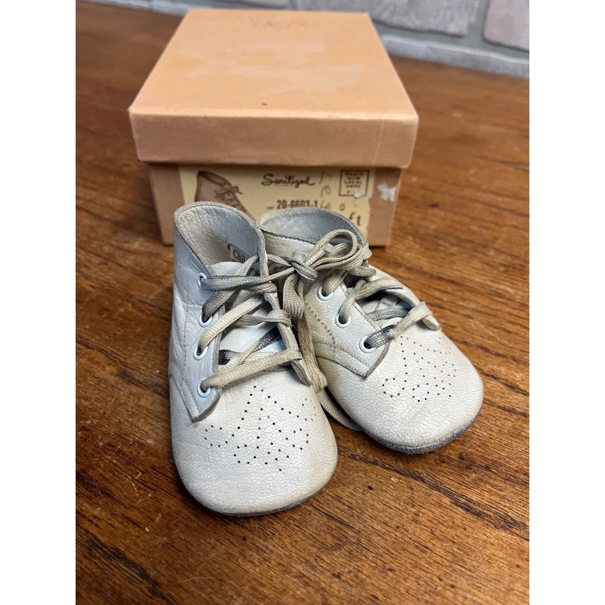 Vintage J.C. Penney Baby Shoes Infant Size Childcraft White - Original Box